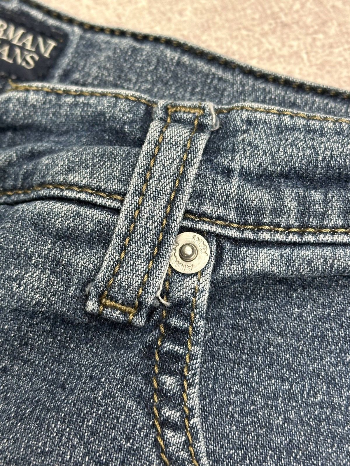 Armani Vintage Armani Metal Logo Baggy Relaxed Jeans Pants 33 Size US 33 - 10 Thumbnail
