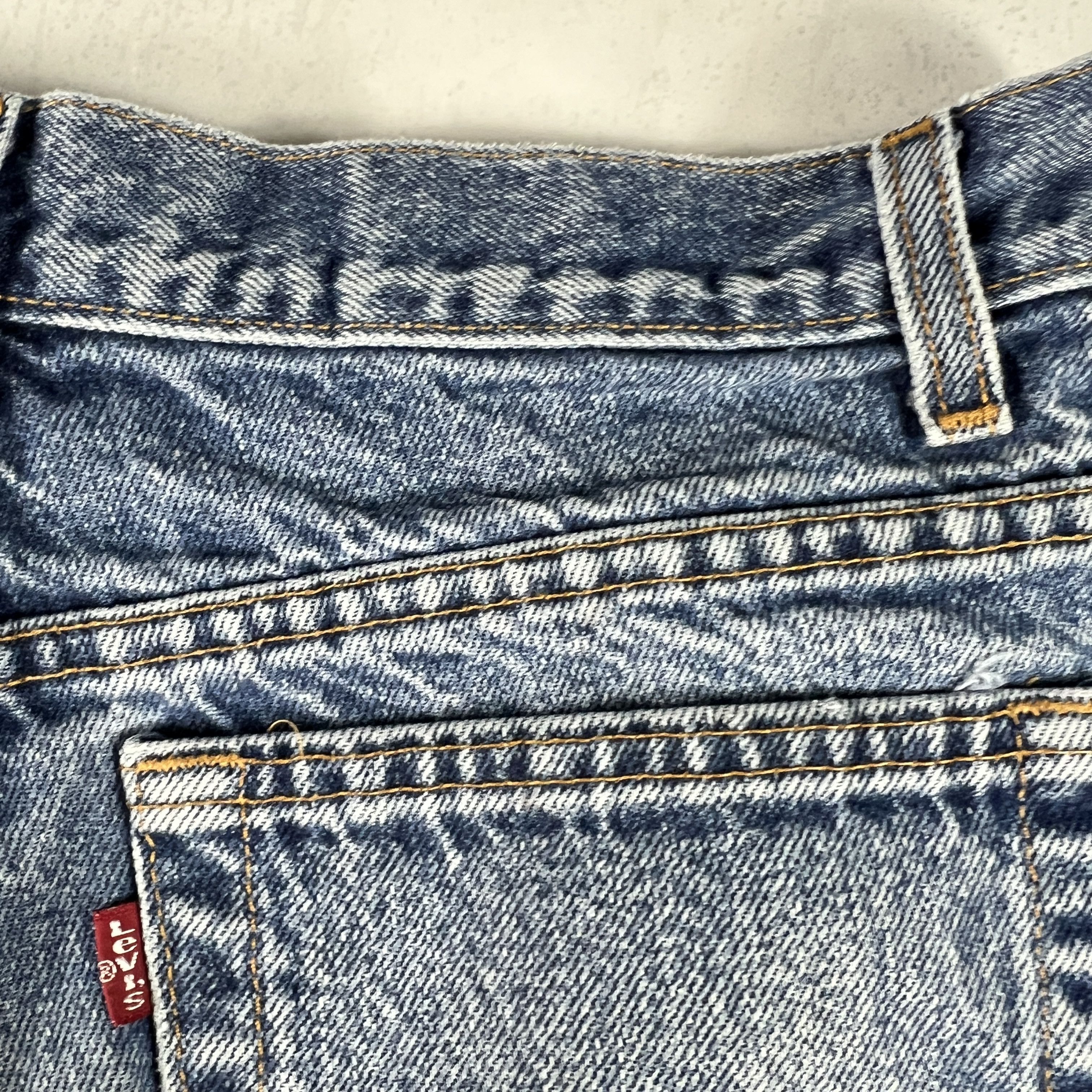 Levi's × Vintage Y2K Levi's Jean Shorts Whiskers Cut Off Cotton Denim Jorts Size US 32 / EU 48 - 4 Thumbnail