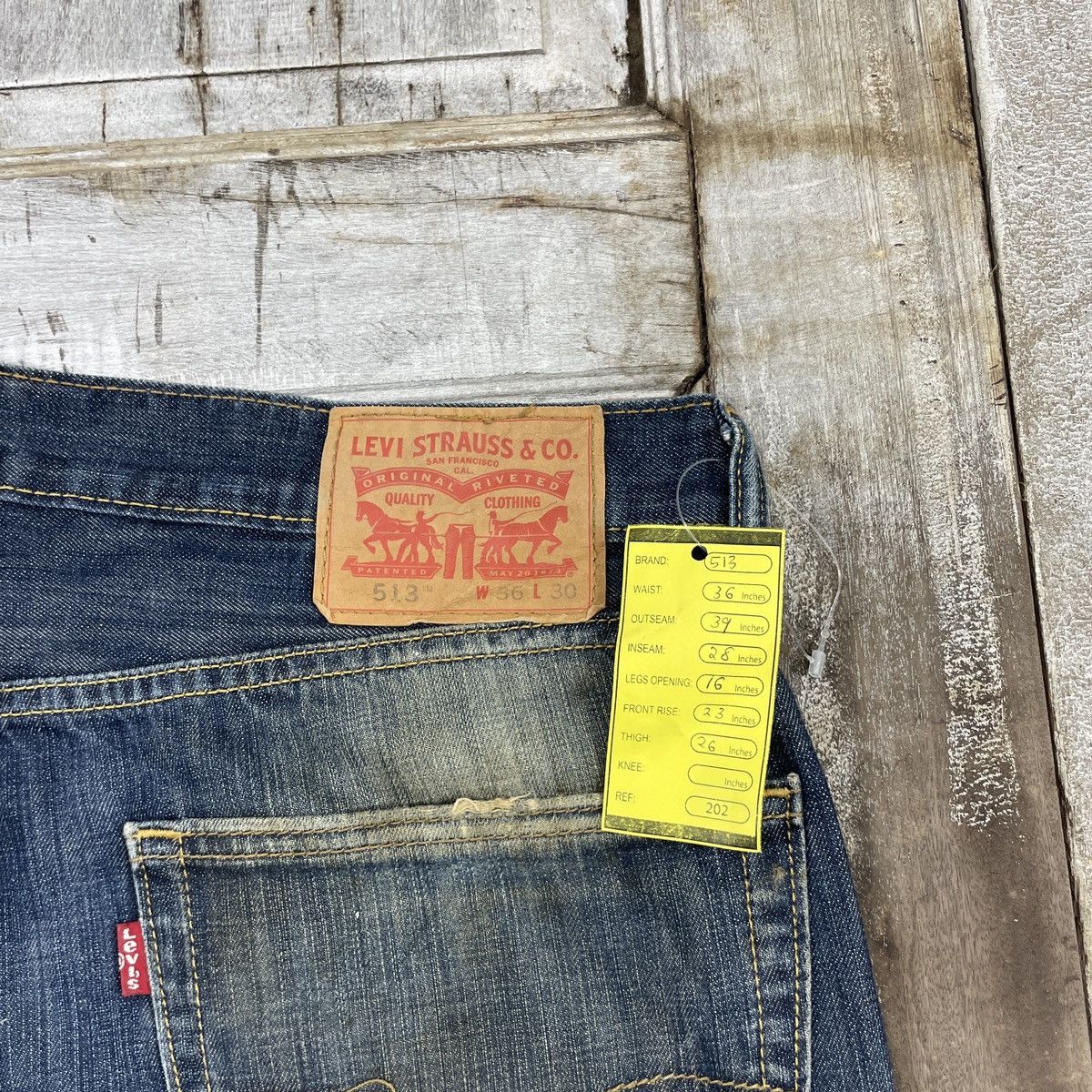 Levi's Vintage Levis 513 Faded Distressed Jeans WC202 Size US 36 / EU 52 - 7 Thumbnail