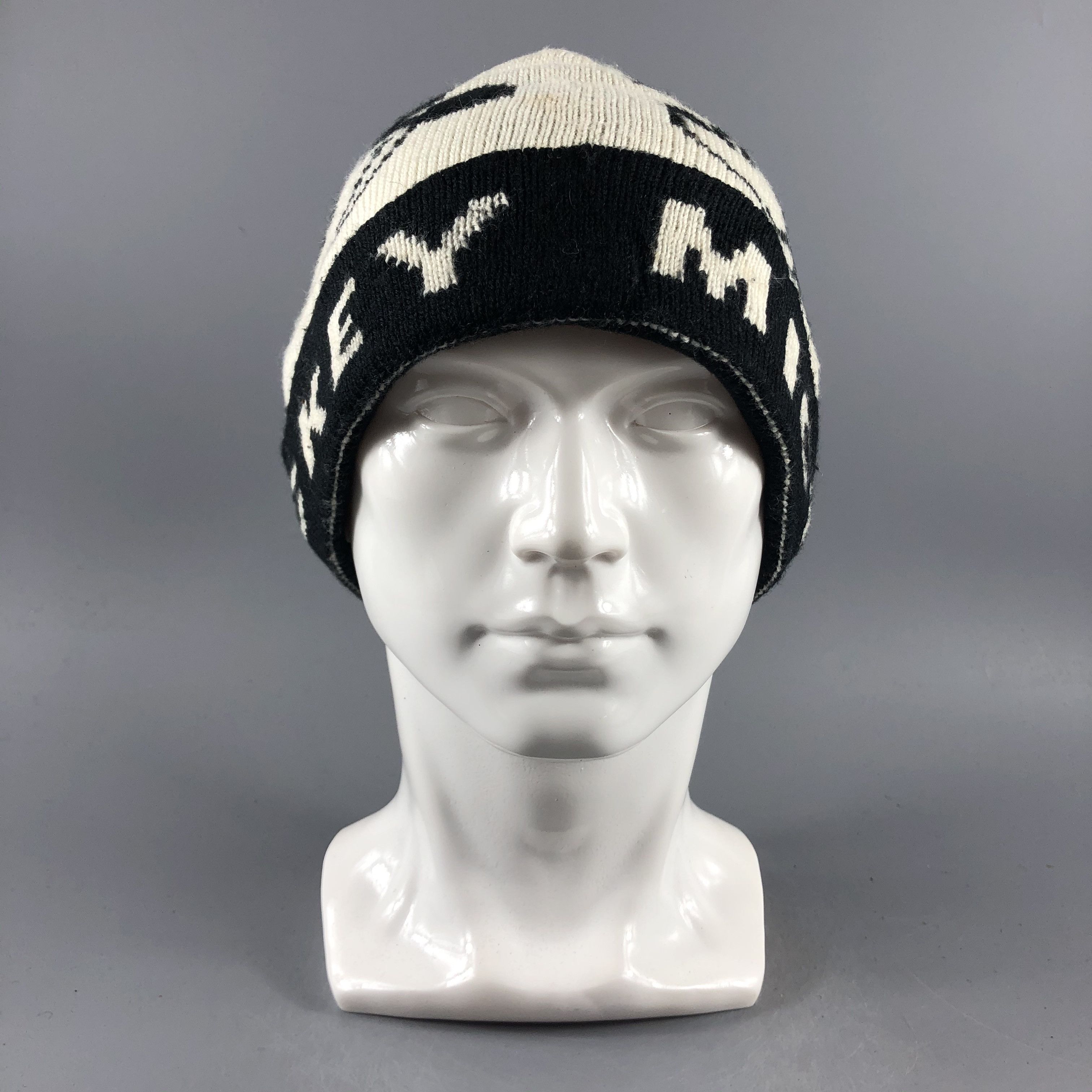 Disney × Mickey Mouse × Vintage Mickey Mouse x Disney Beanie Snow Hat Snow Cap -D112 Size ONE SIZE - 7 Thumbnail
