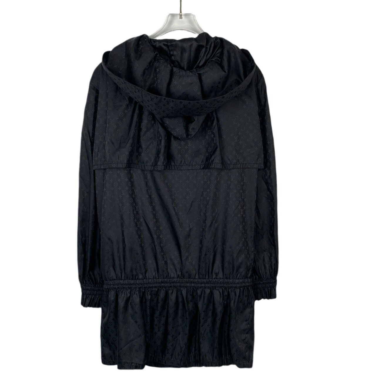 Louis Vuitton Louis Vuitton Black Monogram Full Print Sun-Protective Zippe Size XXS / US 00 / IT 34 - 8 Thumbnail