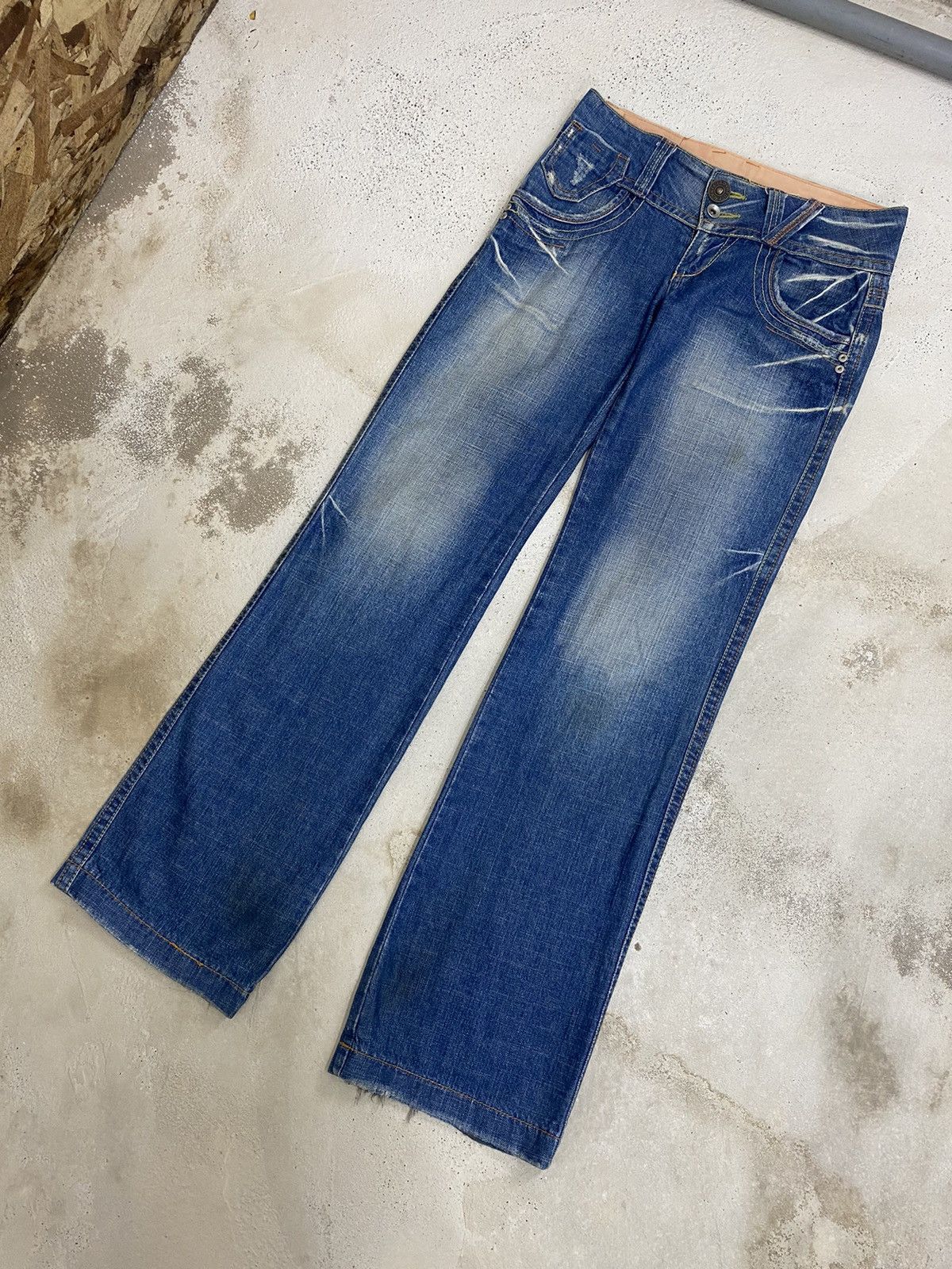 Japanese Brand × Le Grande Bleu (L.G.B.) Flare Red Pepper Jean Japan Unisex Mud Washed Upper Clawn Size US 29 - 2 Thumbnail