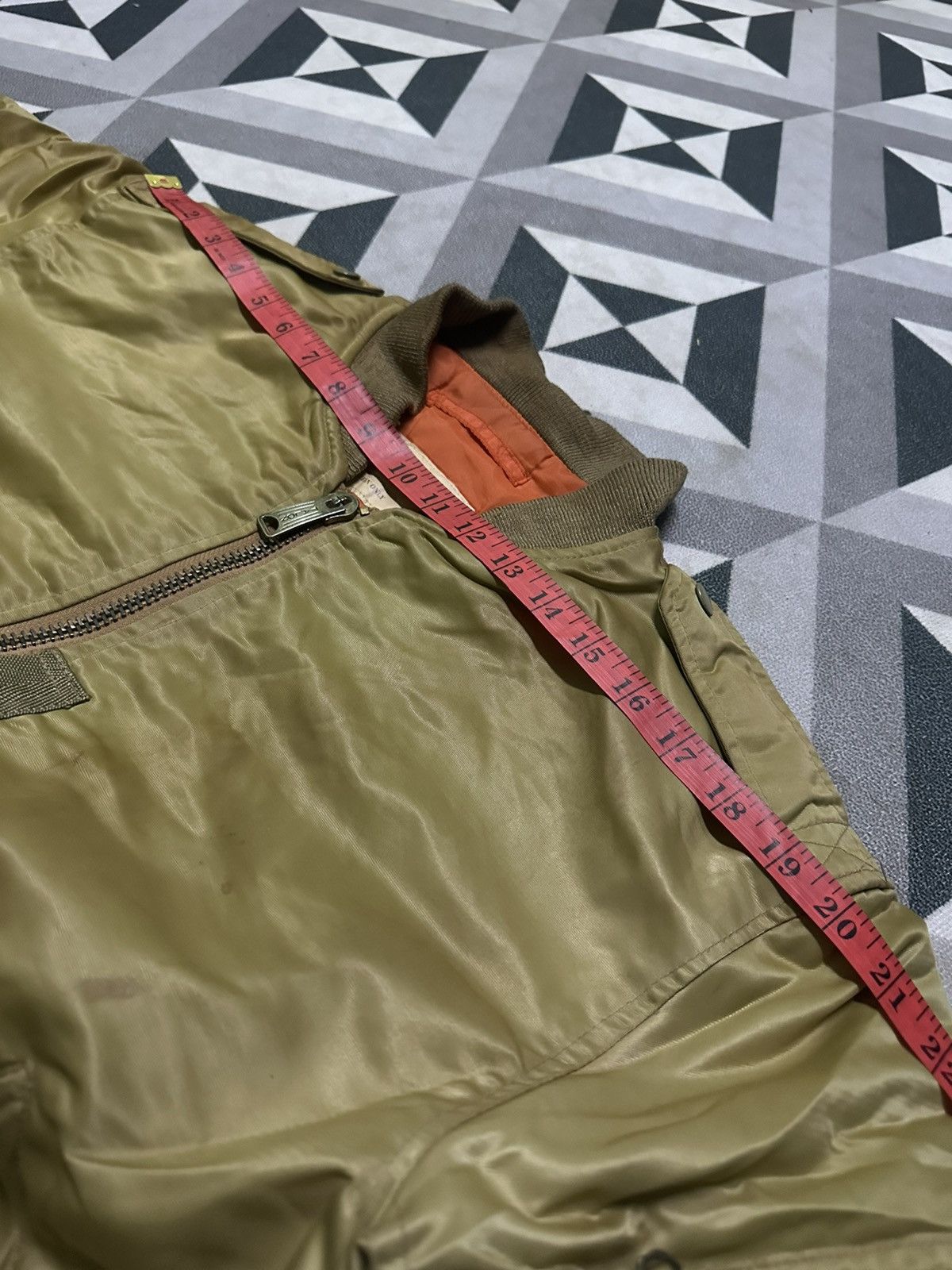 Vintage Vintage militiry bomber jacket Size US L / EU 52-54 / 3 - 11 Thumbnail