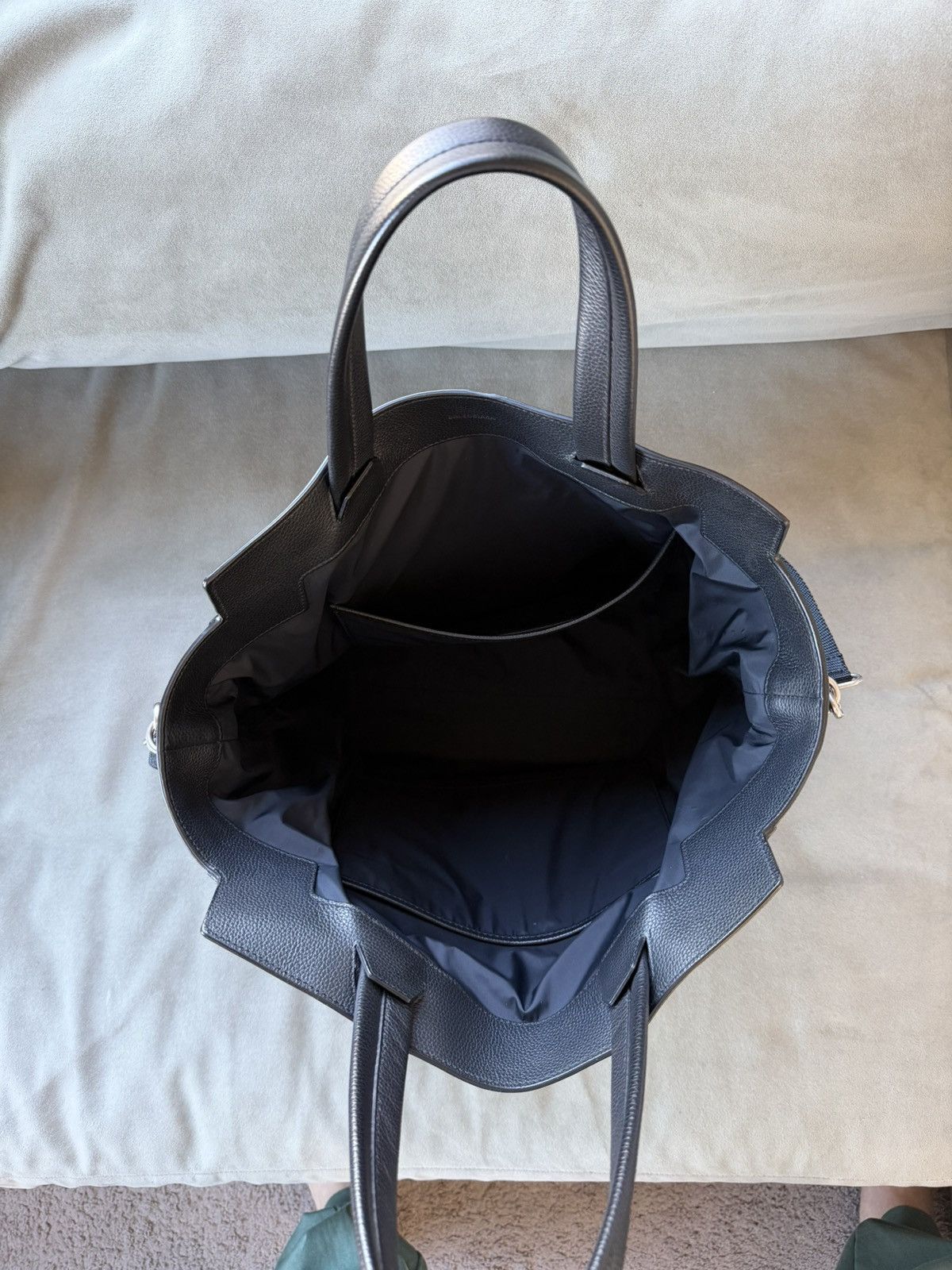 Balenciaga Balenciaga leather Car Sling/tote bag RARE with dust bag Size ONE SIZE - 17 Thumbnail
