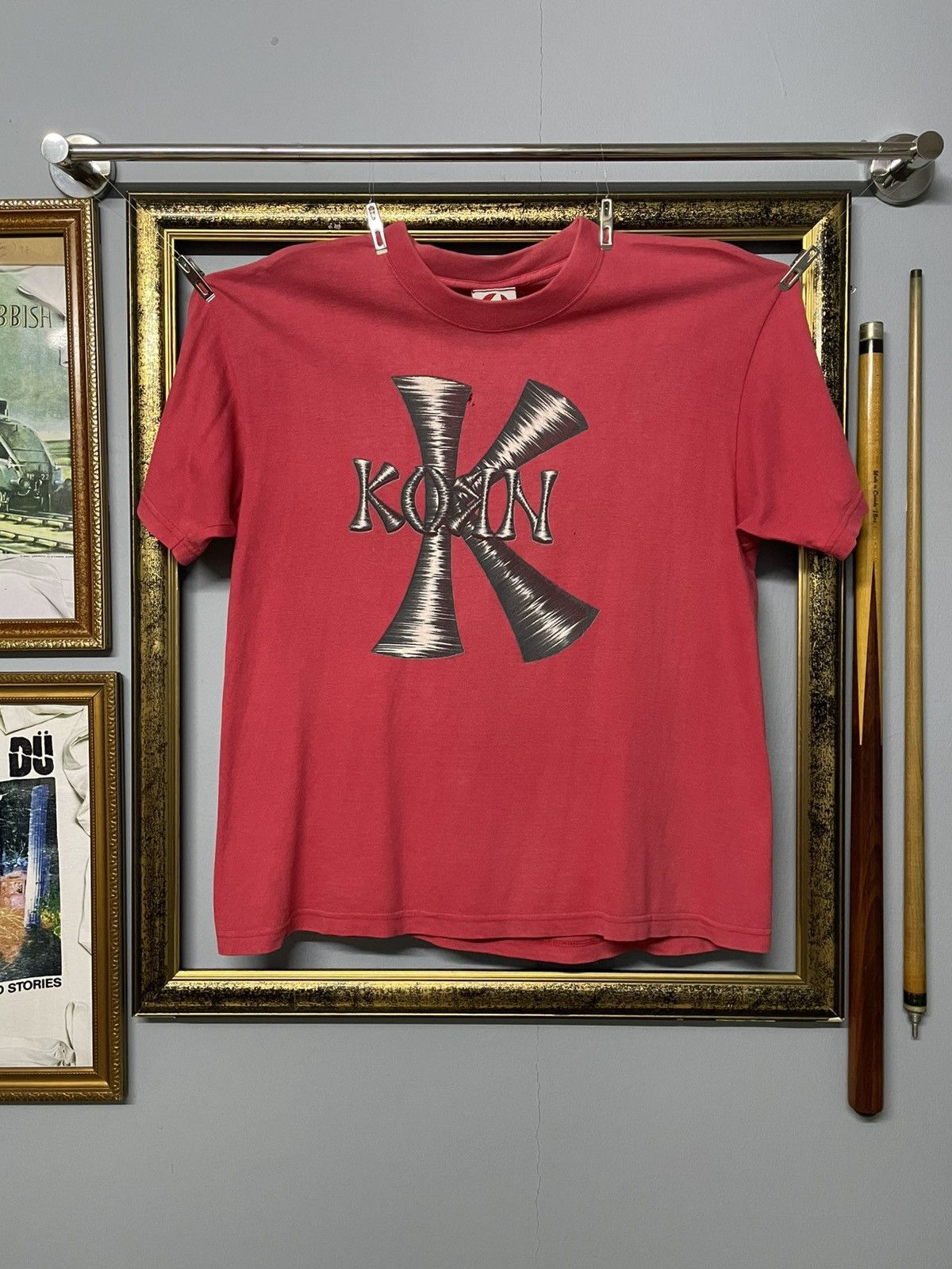 Vintage 1990s Korn Follow The Leader Boxy Sunfaded Distressed Tee Size US S / EU 44-46 / 1 - 1 Thumbnail