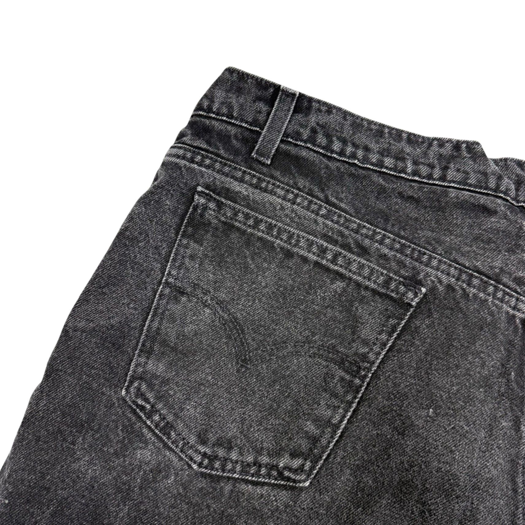 Levi's VINTAGE Levi’s 550 Black Washed Bermuda Shorts Mens 40 Regular Zip 9in Inseam USA 90s Orange Tab Denim Cotton Size US 40 / EU 56 - 5 Thumbnail