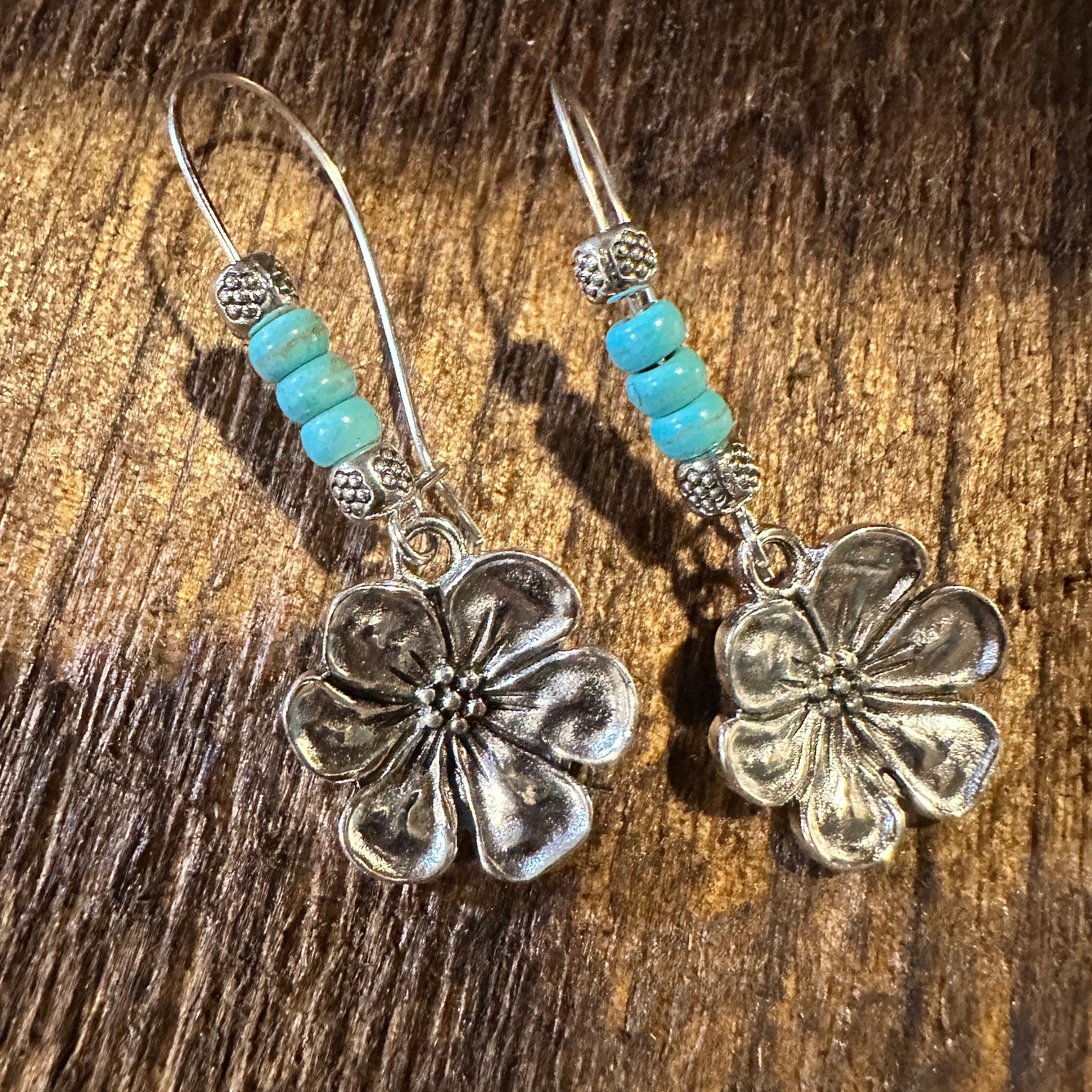 Other Boho Hippie Vintage Cowgirl Floral Turquoise Wire Drop Earri Size ONE SIZE - 2 Thumbnail