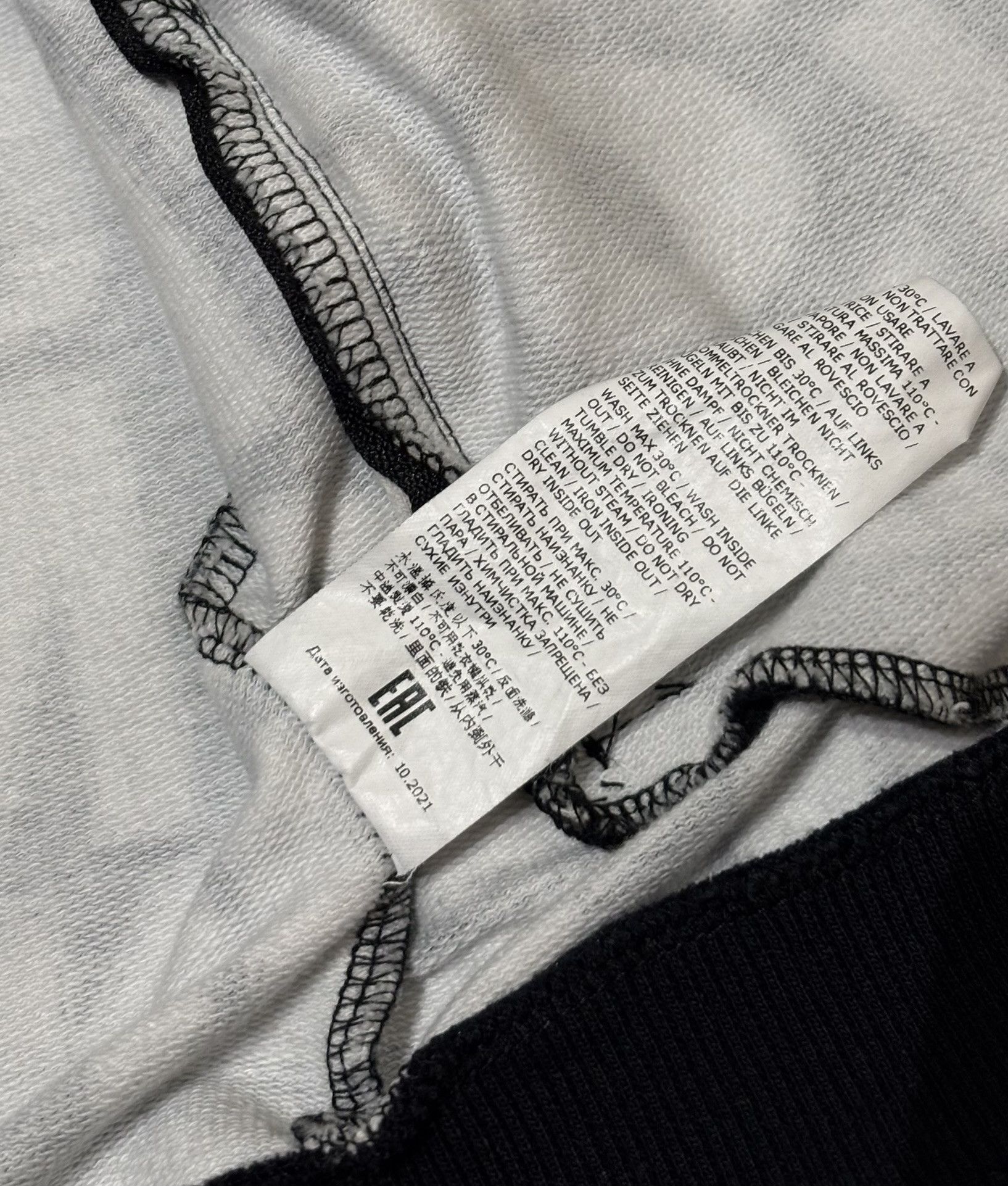 Moschino Moschino Underwear zip sweatshirt size. S Size US S / EU 44-46 / 1 - 18 Thumbnail