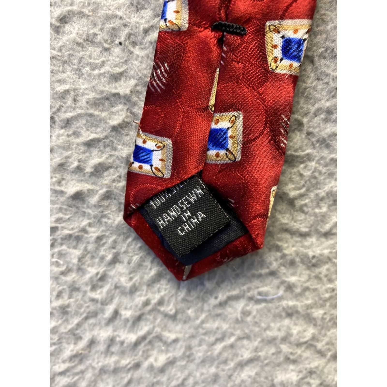 Jos. A. Bank VINTAGE Jos A Bank Tie Red Geometric 100% Silk Classic Length 57-60 Men Accessories Mens Tie Size ONE SIZE - 3 Thumbnail