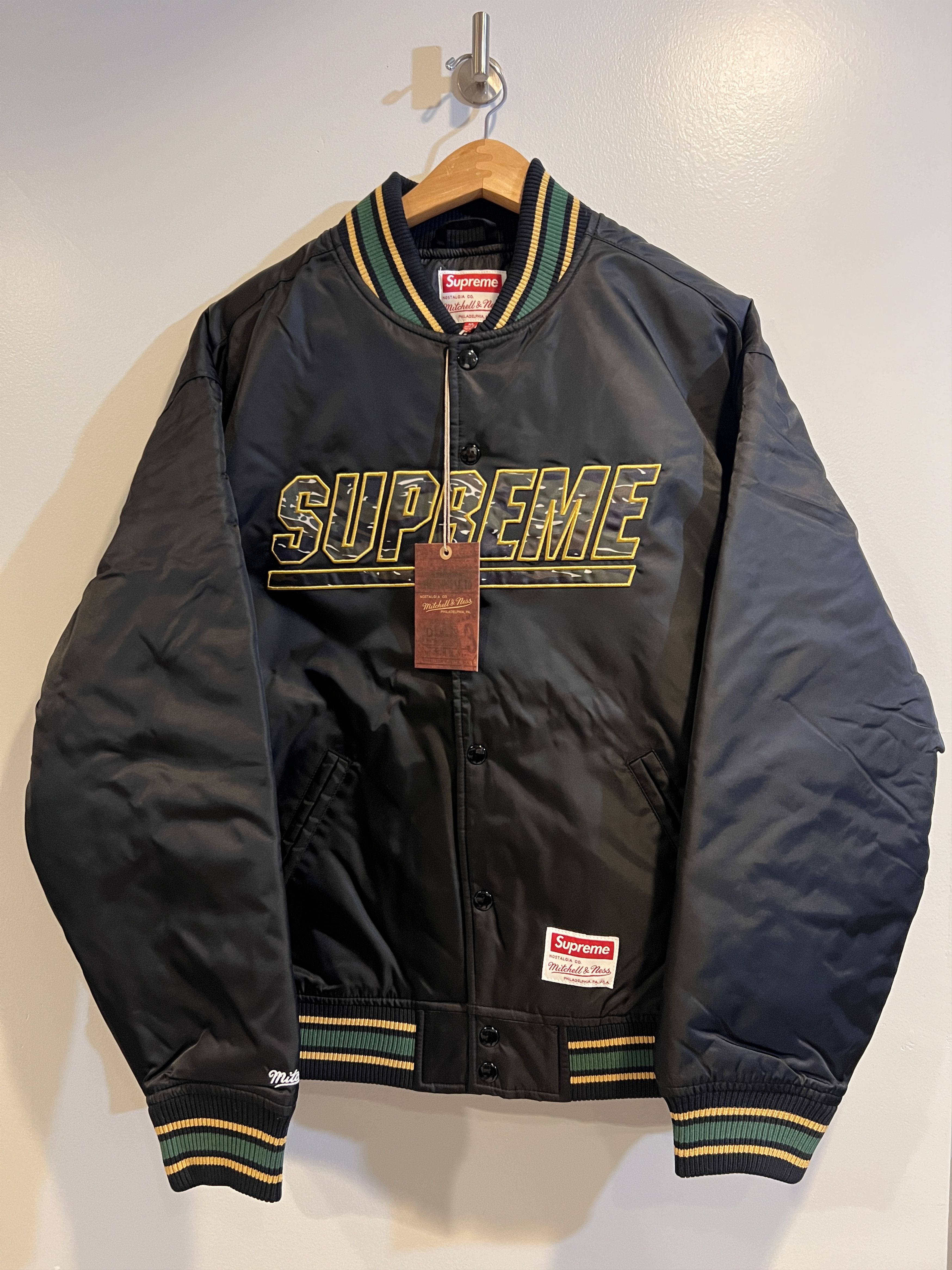 連休限定値下げSupreme ANTIHERO Bomber Jacket 連休限定値下げSupreme ANTIHERO Bomber Jacket - メルカリ