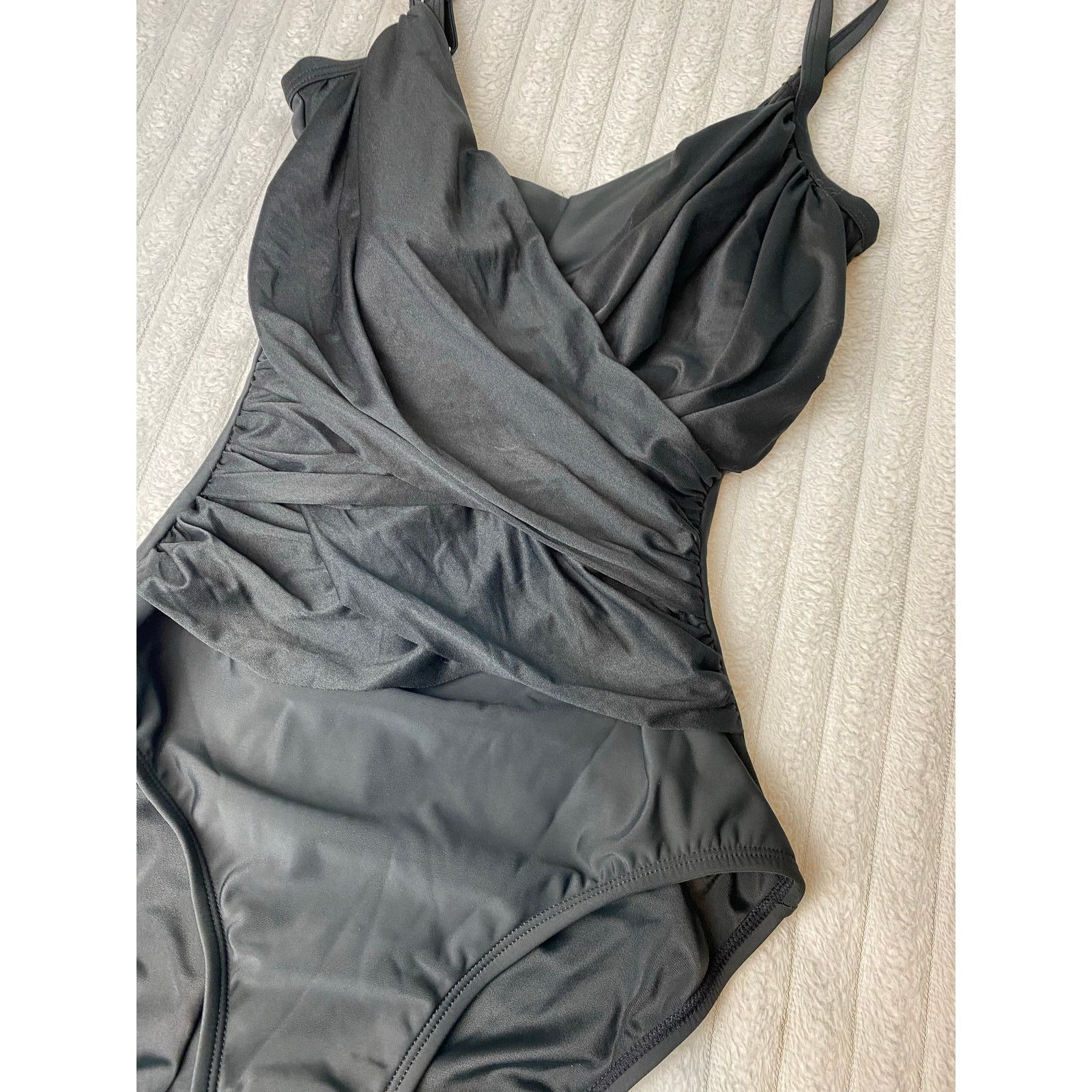 Jantzen Jantzen Classics Draped Surplice Mailot Swimsuit Black Sz 10 Size ONE SIZE - 2 Thumbnail