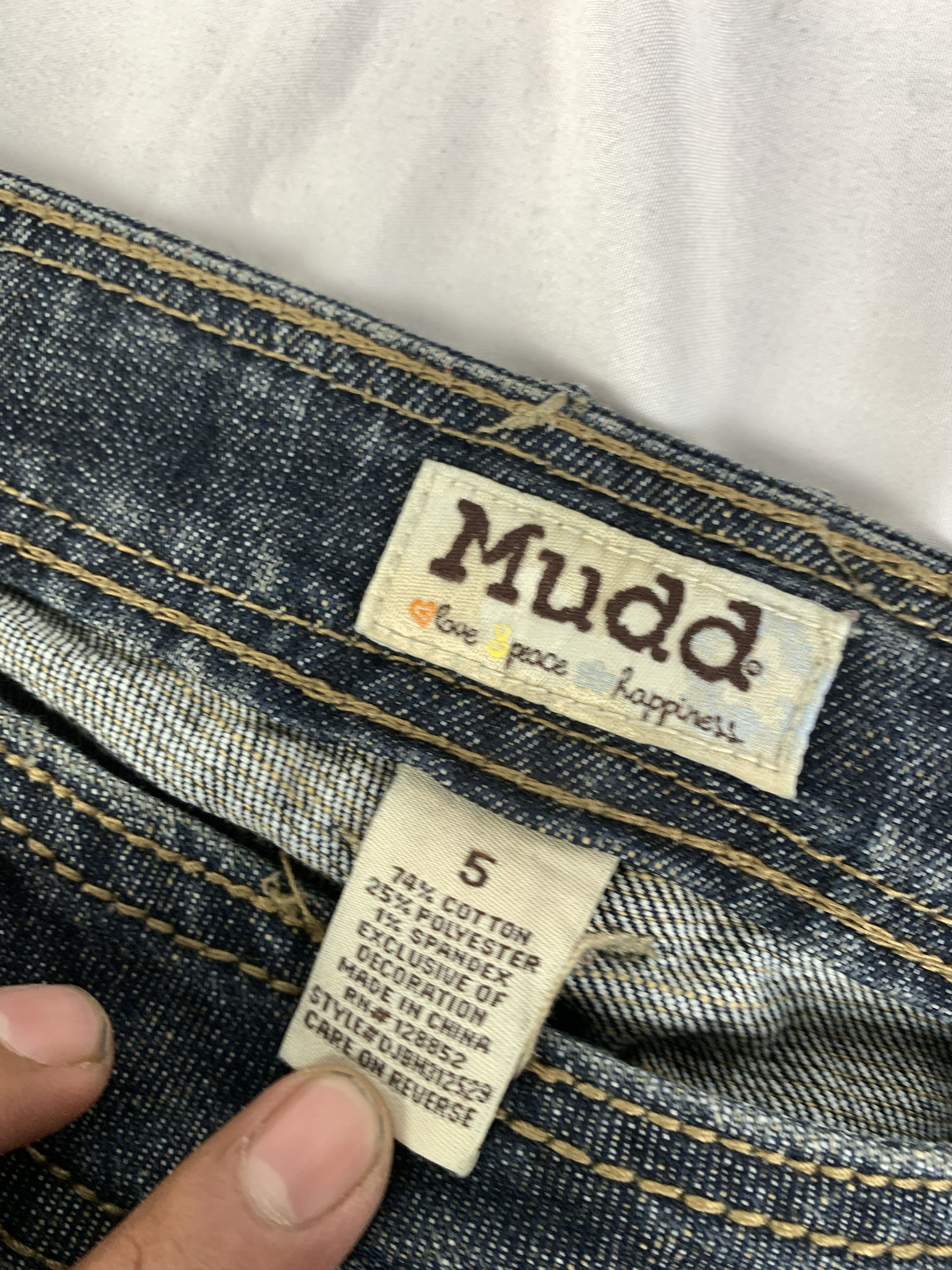 Japanese Brand 2000s Mudd Dark Blue Lowrise Flared Jeans (30) Size 30" / US 8 / IT 44 - 8 Thumbnail