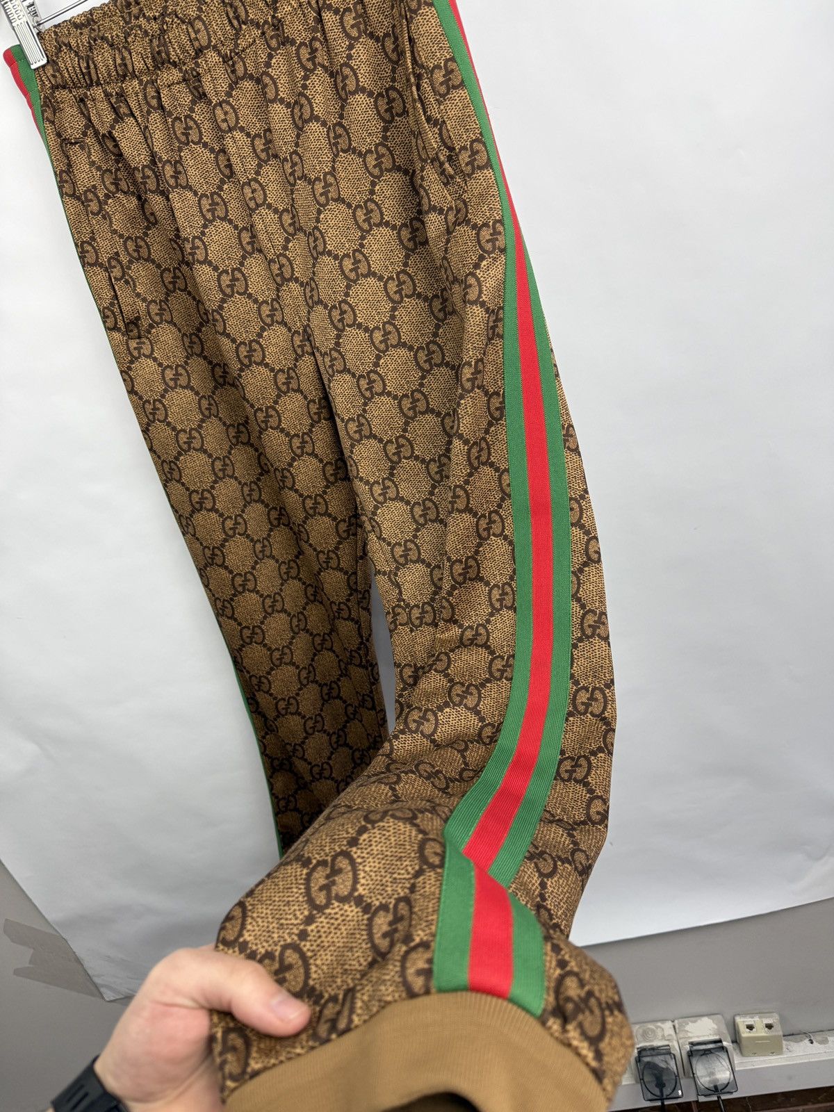 Gucci 🇮🇹 Gucci GG Monogram Wed Stripe Sweatpants Rare Size US 32 / EU 48 - 7 Thumbnail