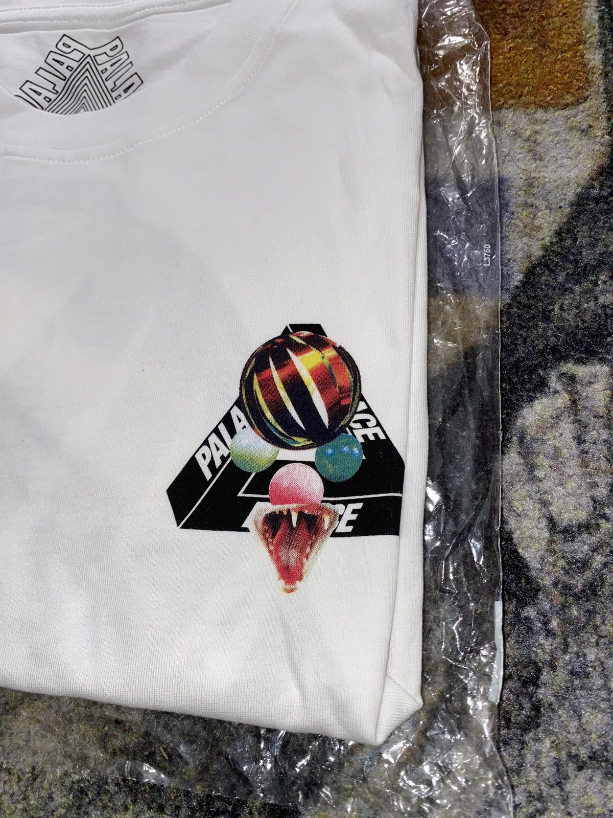 Palace Palace Sans Ferg Long-sleeve T-Shirt White Size US M / EU 48-50 / 2 - 3 Thumbnail