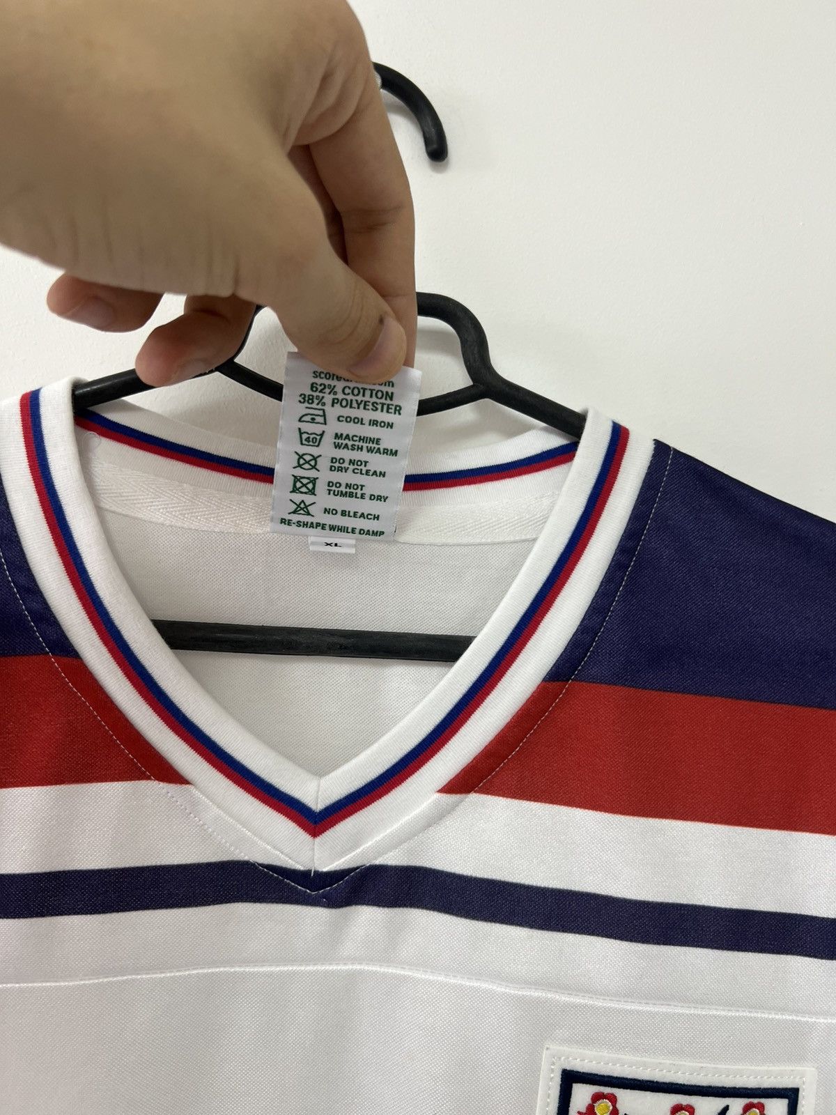 Vintage Vintage England 1980/81 Home Jersey Football Shirt Remake XL Size US XL / EU 56 / 4 - 6 Thumbnail