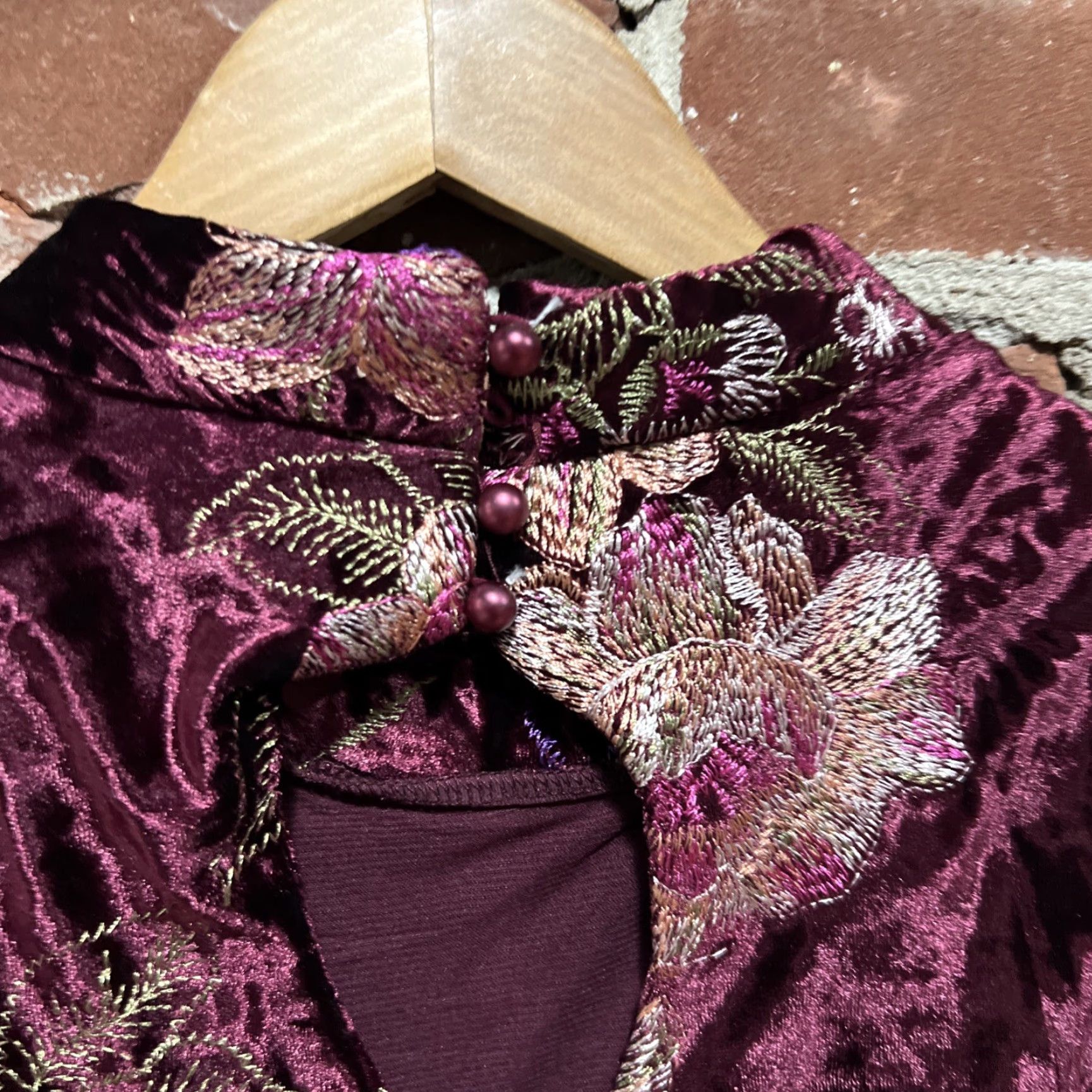 Velour Eci Women’s Dress Tank Velour Floral Sleeveless Maroon 6 Knee Length Women's Size M / US 6-8 / IT 42-44 - 5 Thumbnail