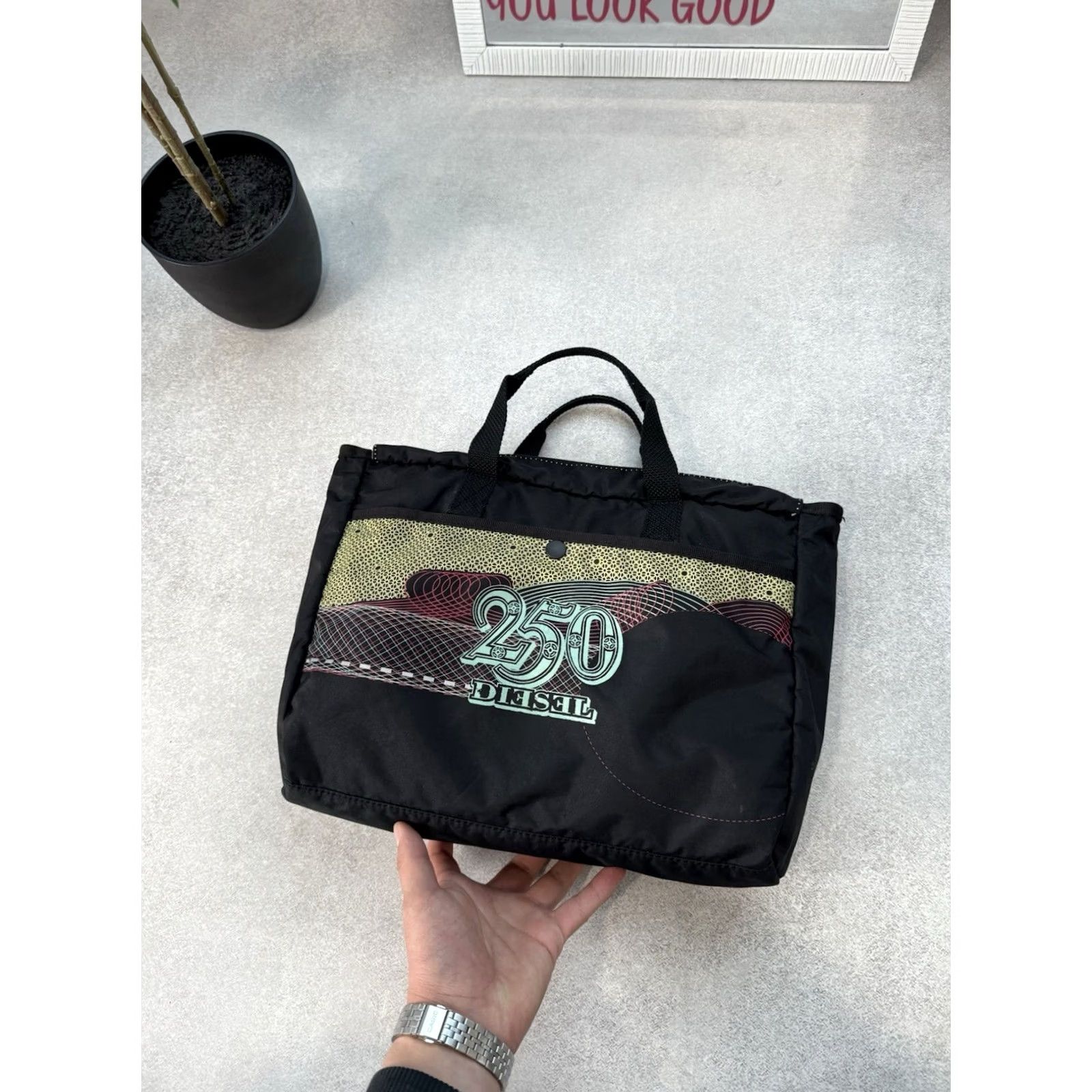 Diesel VINTAGE Diesel Y2K Nylon Big Logo Reversible Tote Woman Bags Small Beige/Black Diesel Brand 90s City Designer Handbag Womens Size ONE SIZE - 6 Thumbnail