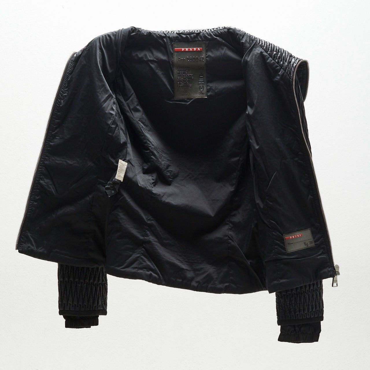 Prada Prada Sports 08FW Nylon Matelassé Jacket Size M / US 6-8 / IT 42-44 - 4 Thumbnail