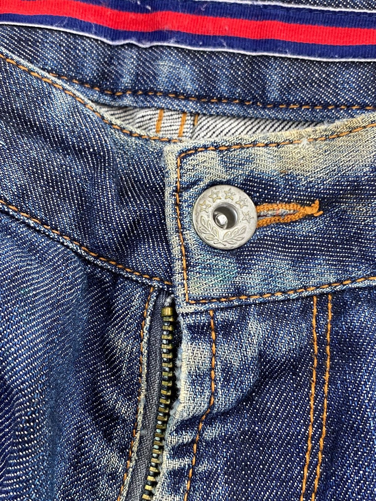 Japanese Brand Japanese Brand Blue Faded Wash Style Loose Jeans Size US 30 / EU 46 - 13 Thumbnail