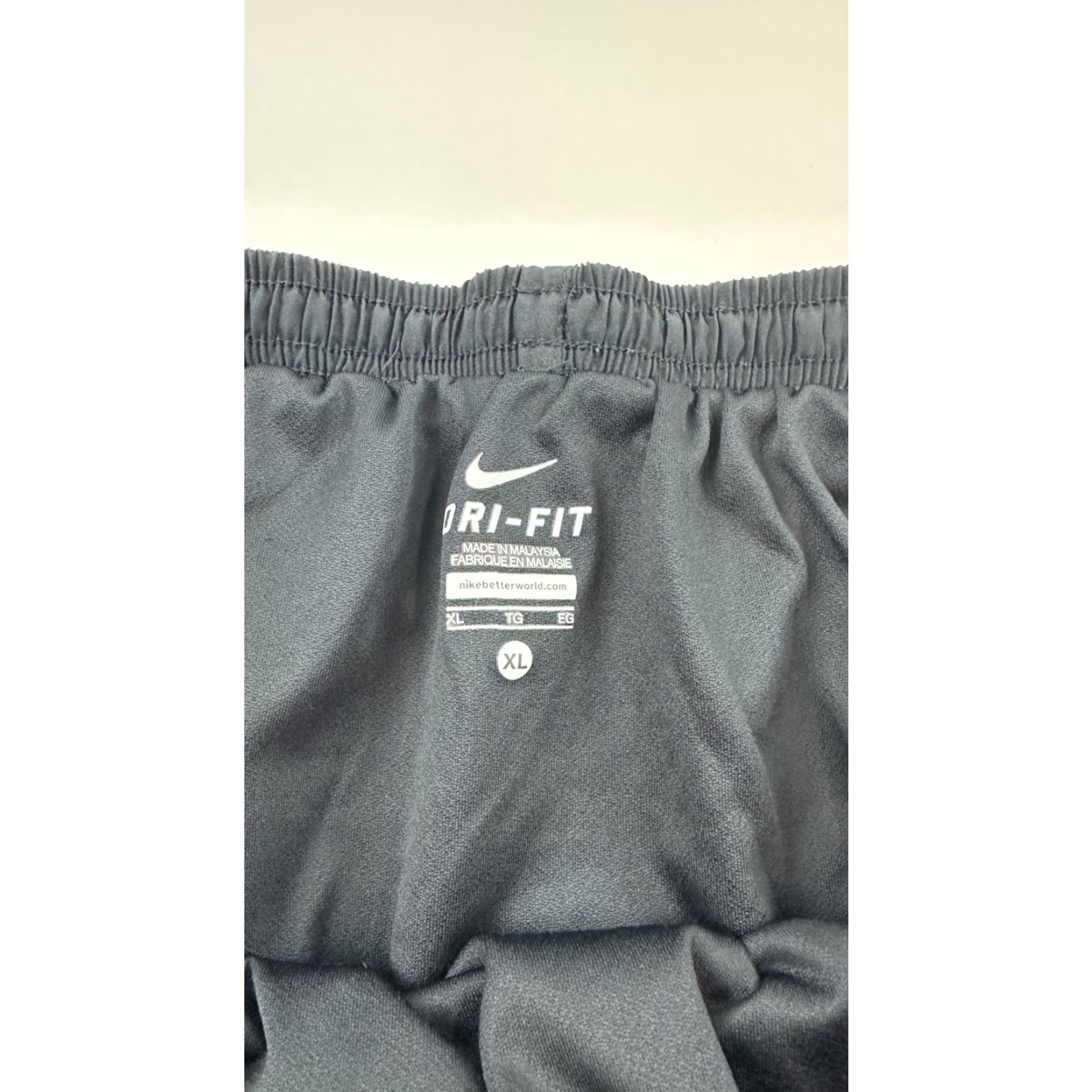 Nike Nike Shorts Womens XL Black Size 40" / US 18 - 4 Thumbnail