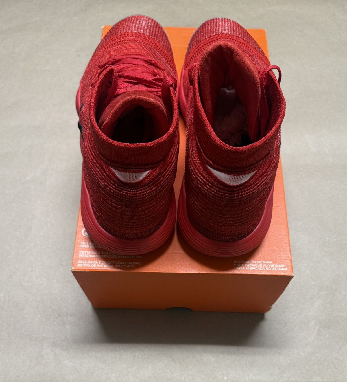 Nike Nike React Hyperdunk 2017 Flyknit Red Men’s size 14 Rare! Size US 14 / EU 47 - 4 Thumbnail