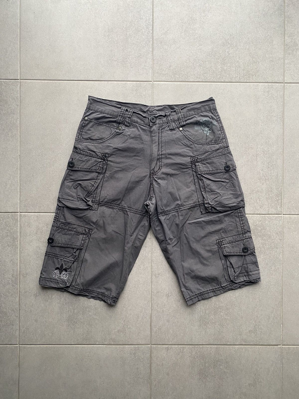 Vintage Vintage Cargo Shorts Size US 30 / EU 46 - 2 Thumbnail