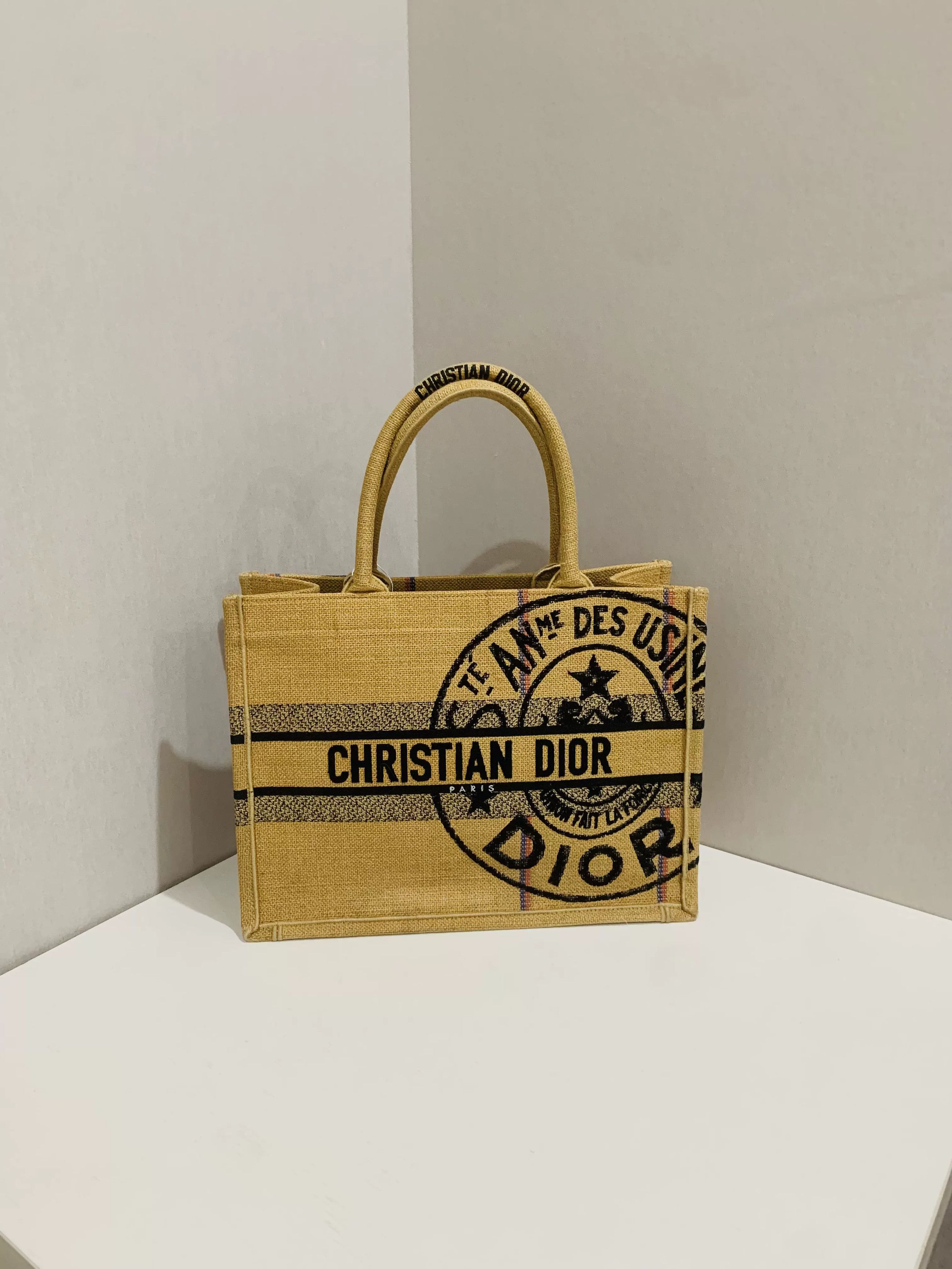 Dior Pre-loved Bag Very good condition Size ONE SIZE - 1 Thumbnail