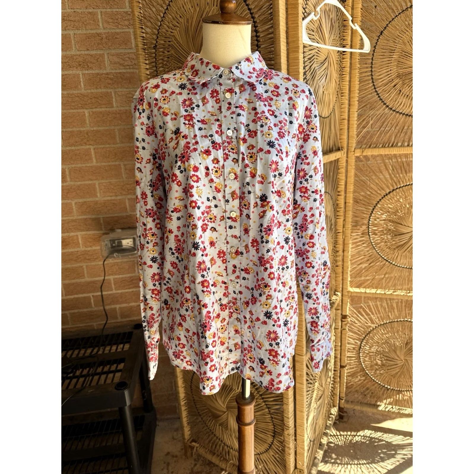 Talbots Talbots No Iron Shirt Long Sleeve Floral Size 14 Women Button-Up Multicolor Pattern Ladies Shirt Size XL / US 12-14 / IT 48-50 - 2 Thumbnail