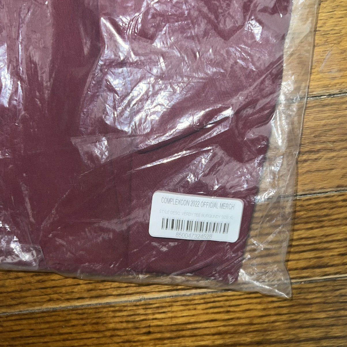 Complex Complexcon Verdy Tee Burgundy Size XL Size US XL / EU 56 / 4 - 4 Thumbnail