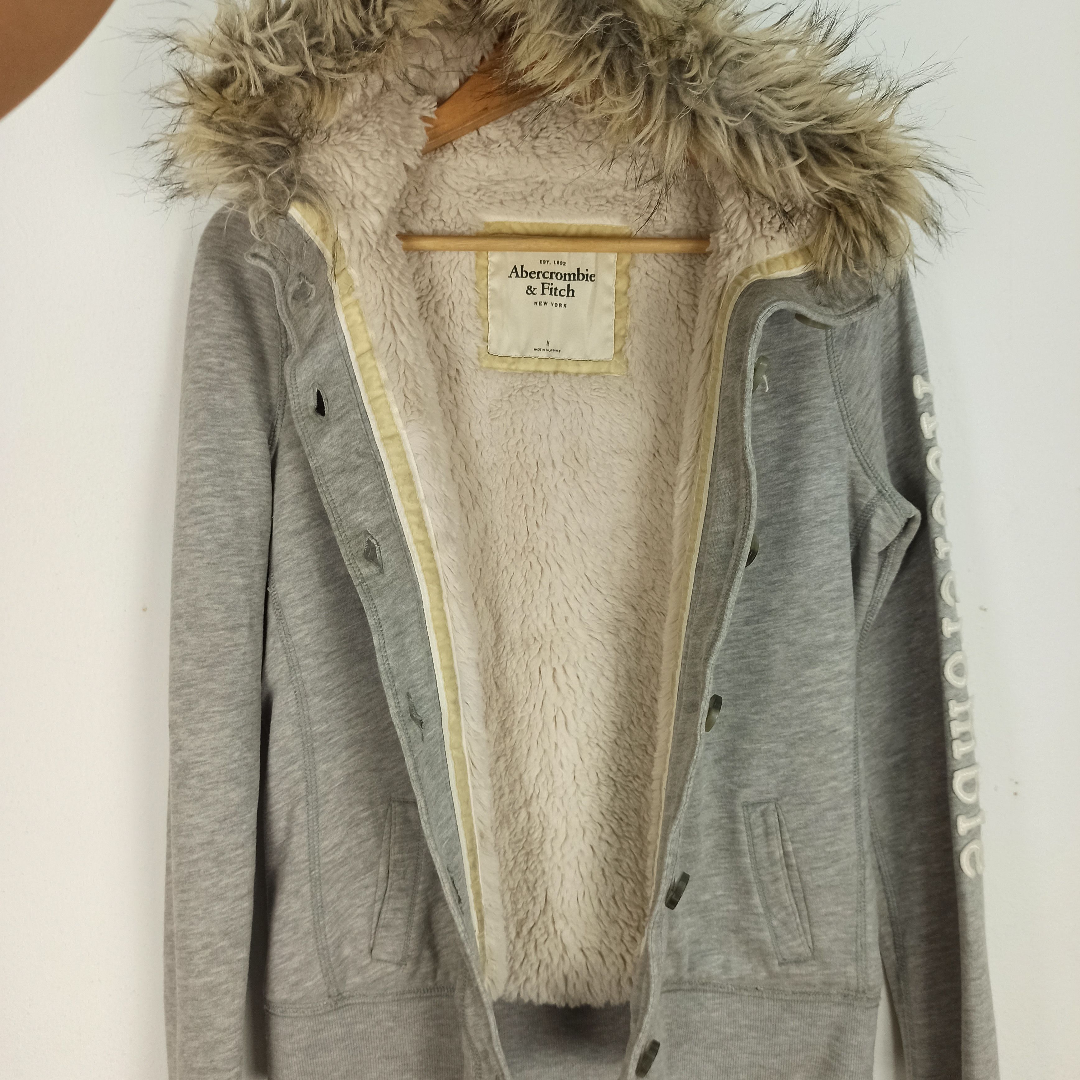 If Six Was Nine Abercrombie & Fitch Mink Fur Hoodie Size M / US 6-8 / IT 42-44 - 8 Thumbnail