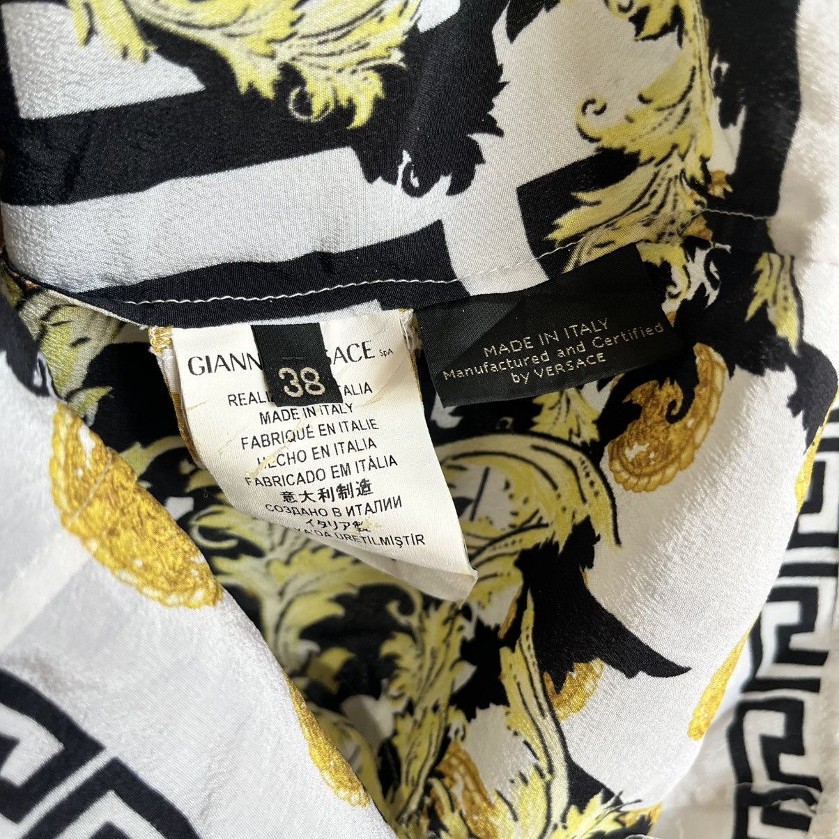 Versace VERSACE PRINTED SILK SHIRT Size XS / US 0-2 / IT 36-38 - 9 Thumbnail