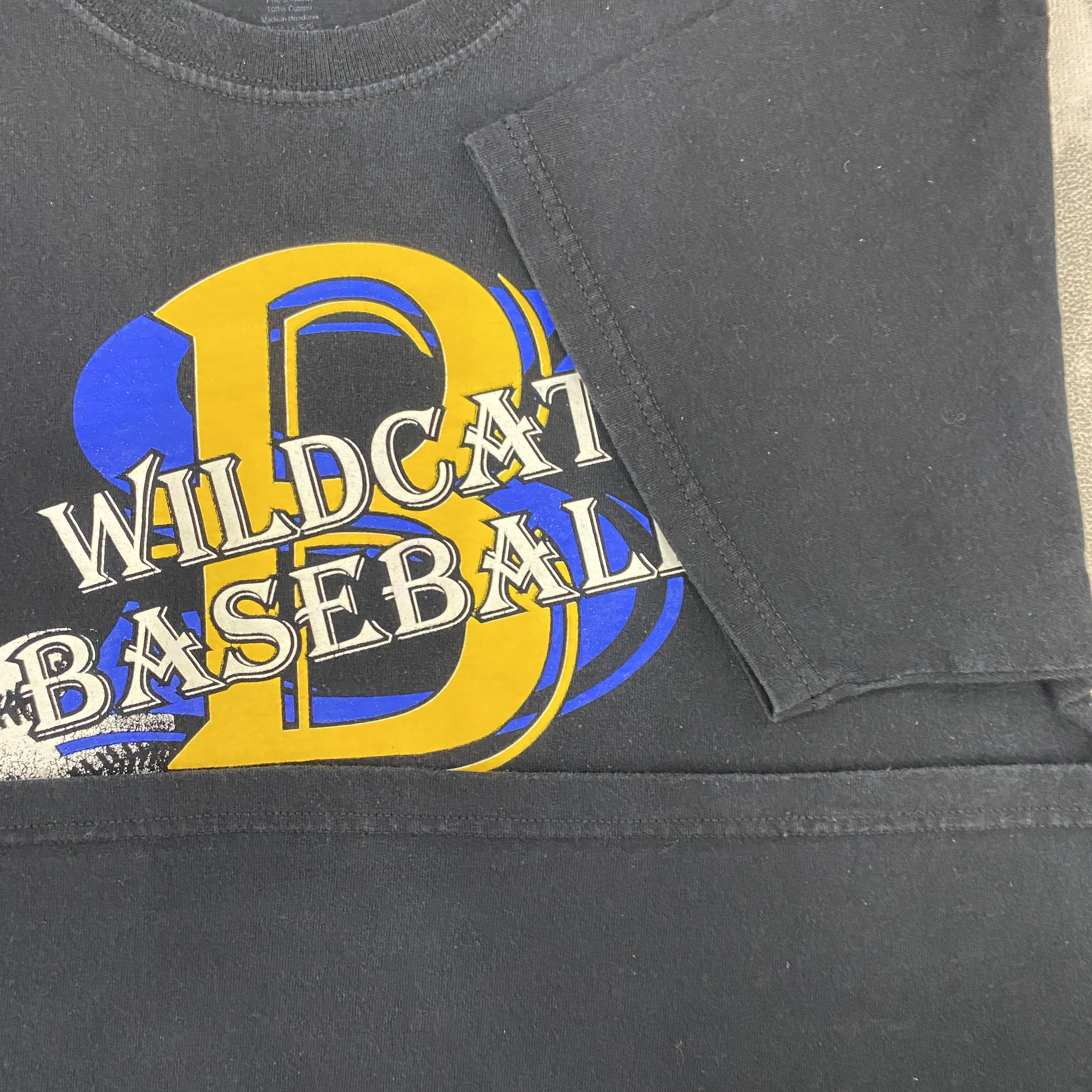 NBA Vintage Wildcat Baseball Tshirt - J066 Size US M / EU 48-50 / 2 - 5 Thumbnail