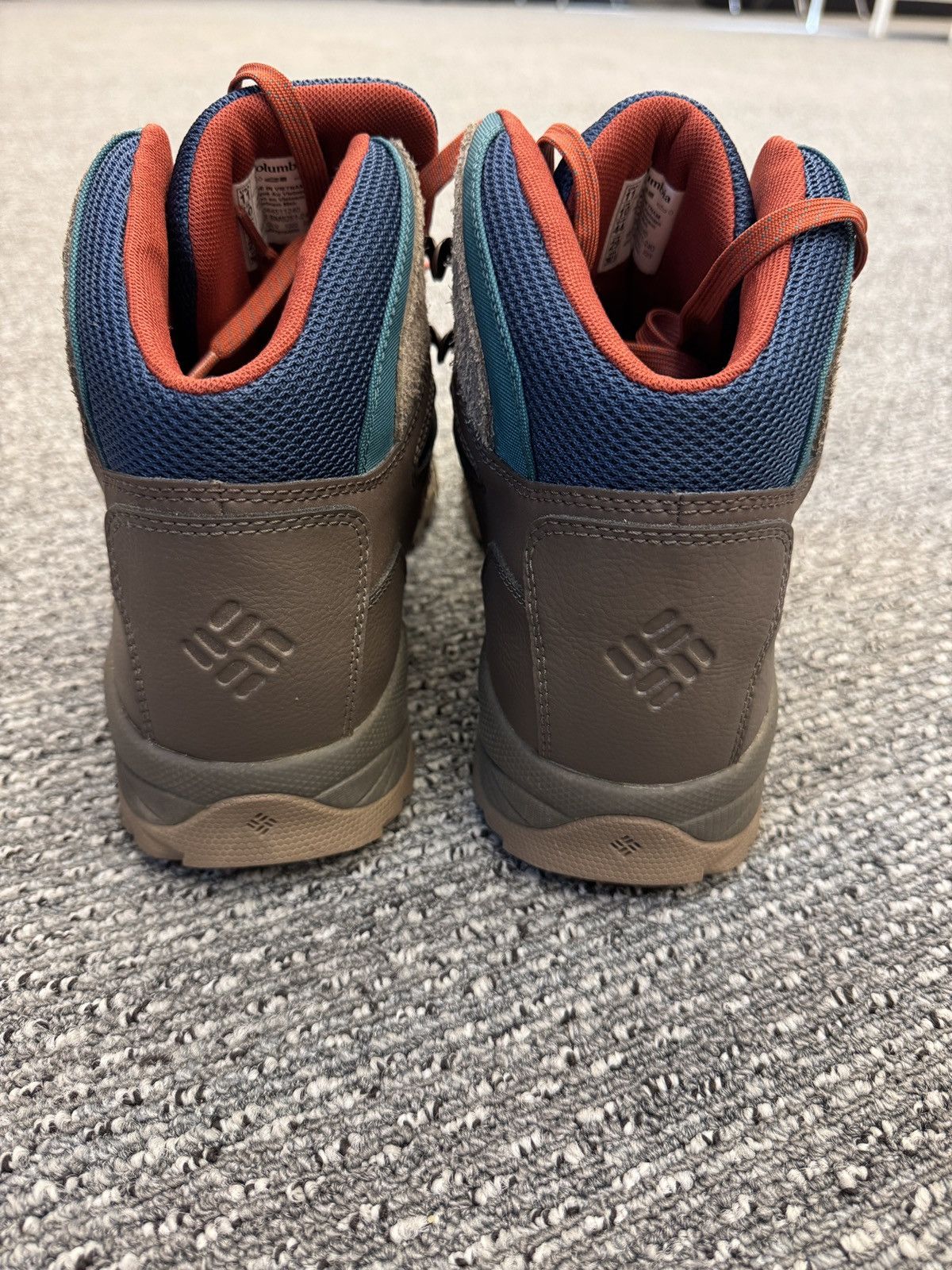 Columbia Columbia Newton Ridge BC Omni Shield Size US 11 / EU 44 - 4 Thumbnail