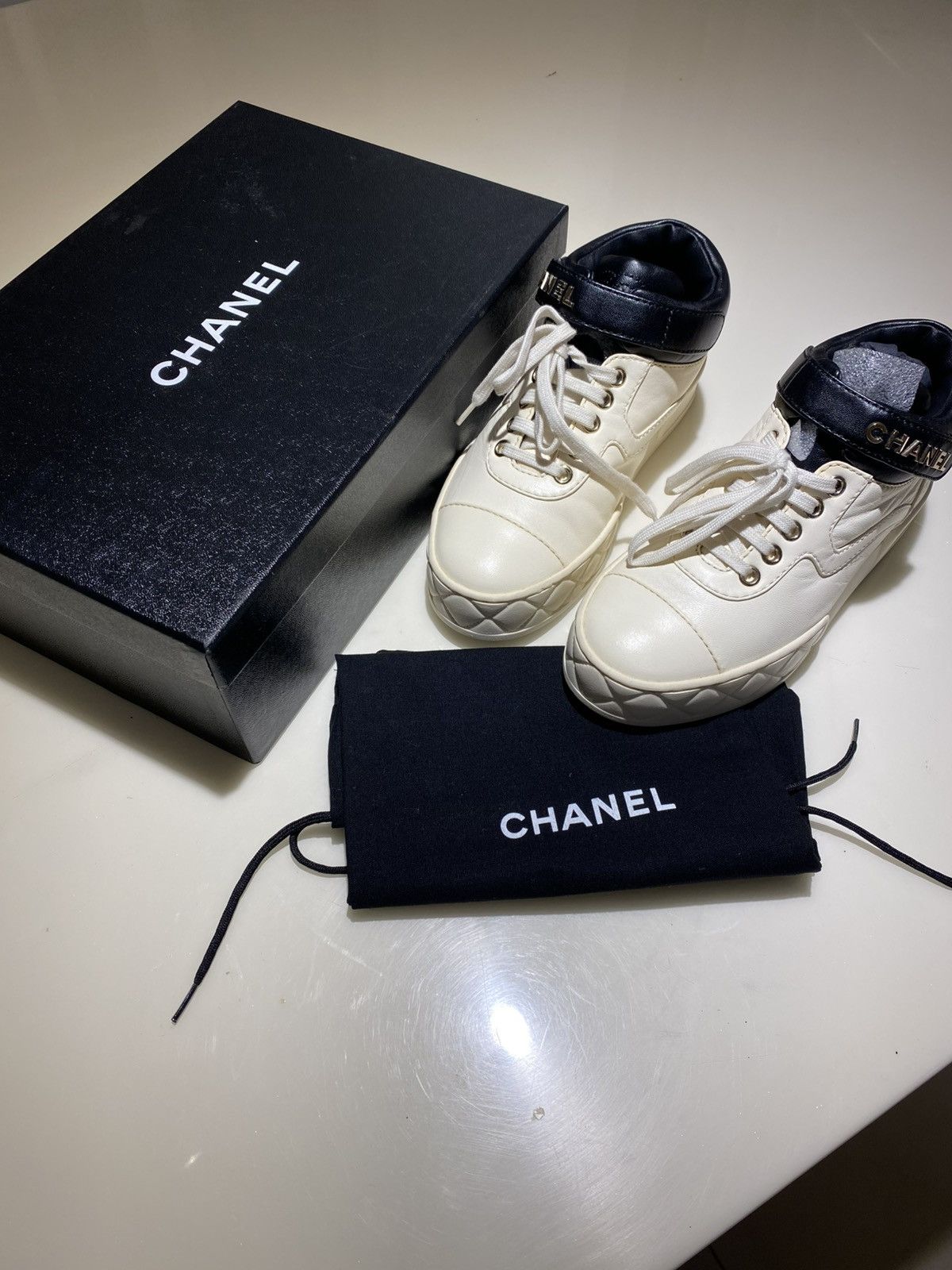 Chanel Chanel Coco Mark Leather Trainers US5.5 Size US 5.5 / IT 35.5 - 14 Thumbnail