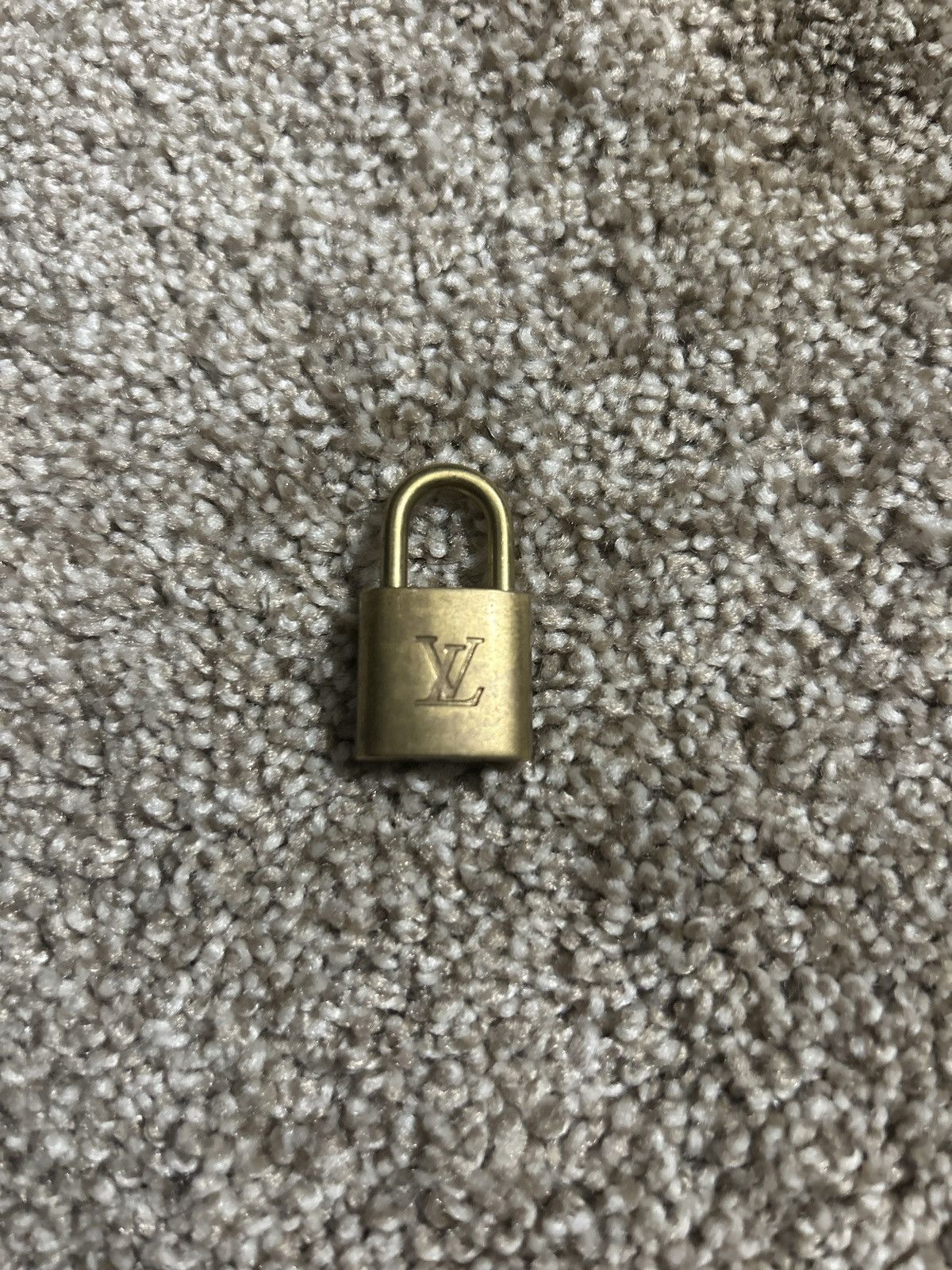 Louis Vuitton Louis Vuitton LV Padlock Lock Pendant/Key Chain Number 336 Size ONE SIZE - 1 Thumbnail