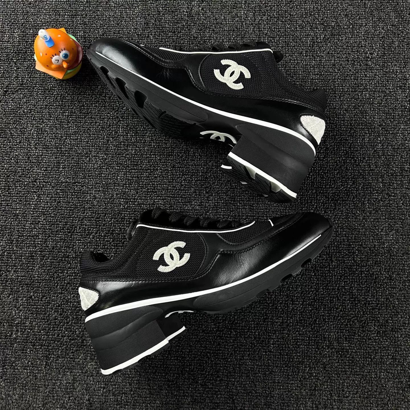 Chanel Chanel 25K Black Panda Heeled Sneaker CC Logo 39 Size US 8.5 / IT 38.5 - 4 Thumbnail
