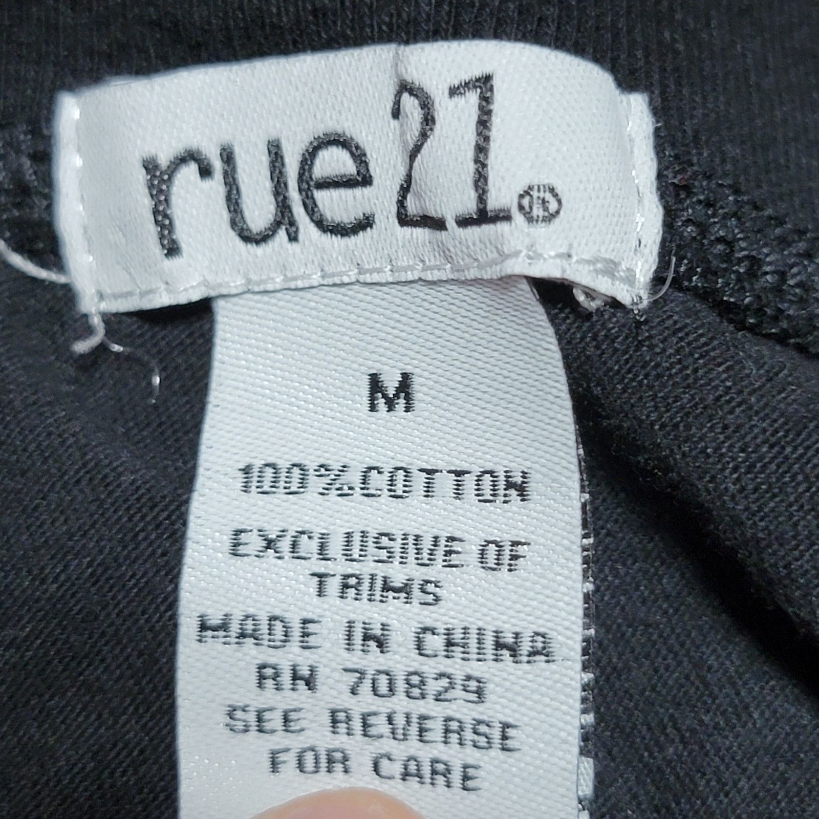 rue21 Rue21 Tee w/ Hem Fringe "R&R World Tour 1975" - Size Medium Size M / US 6-8 / IT 42-44 - 4 Thumbnail