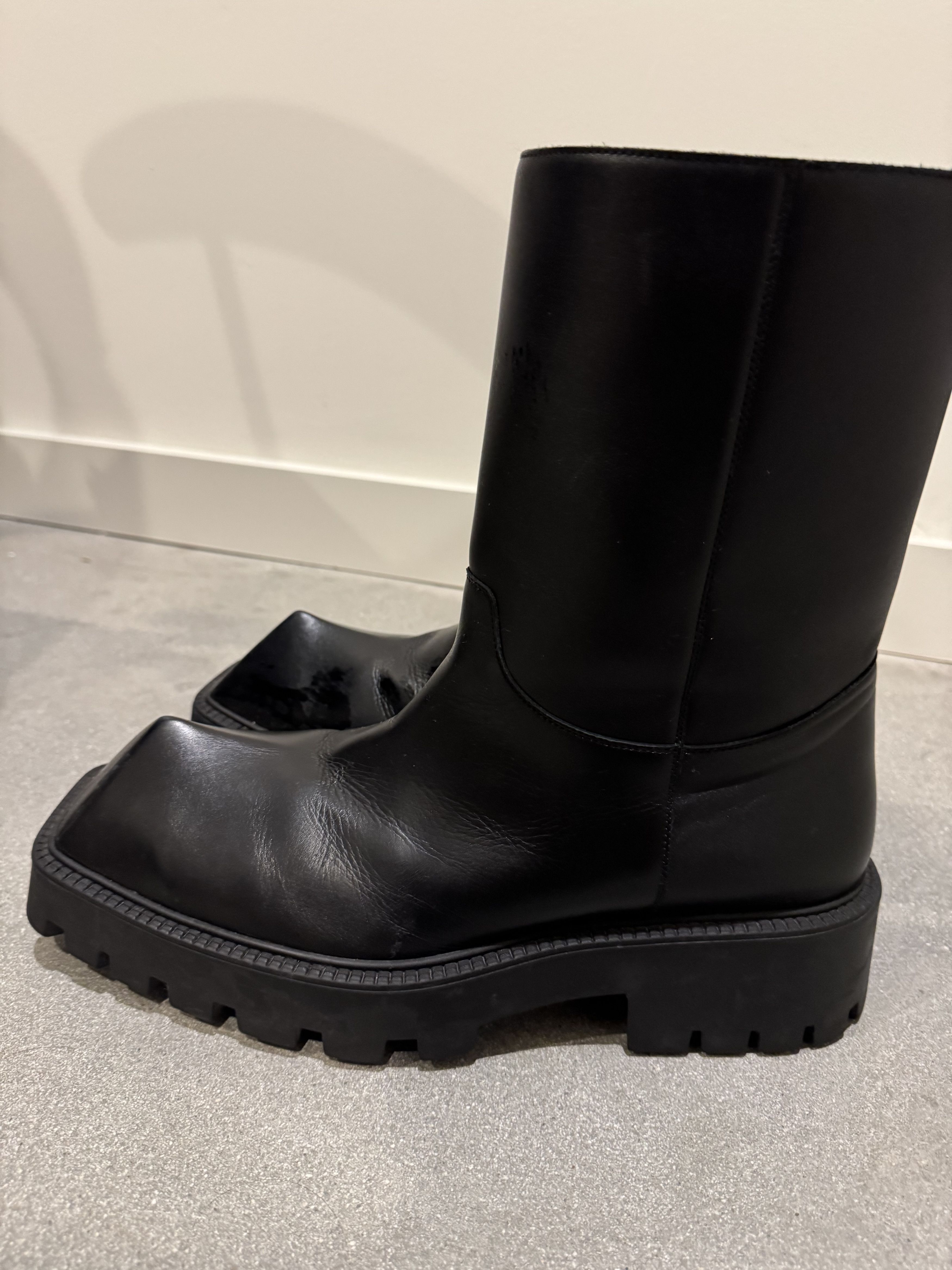Balenciaga BALENCIAGA RHINO BOOTIE CARRARA Size US 11 / EU 44 - 3 Thumbnail