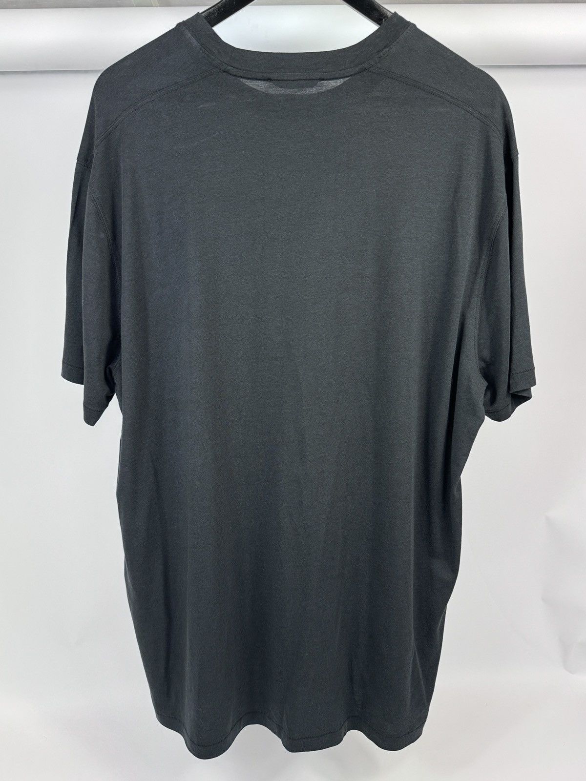 Tom Ford LOGO DETAILED T-SHIRT Size US XL / EU 56 / 4 - 2 Thumbnail