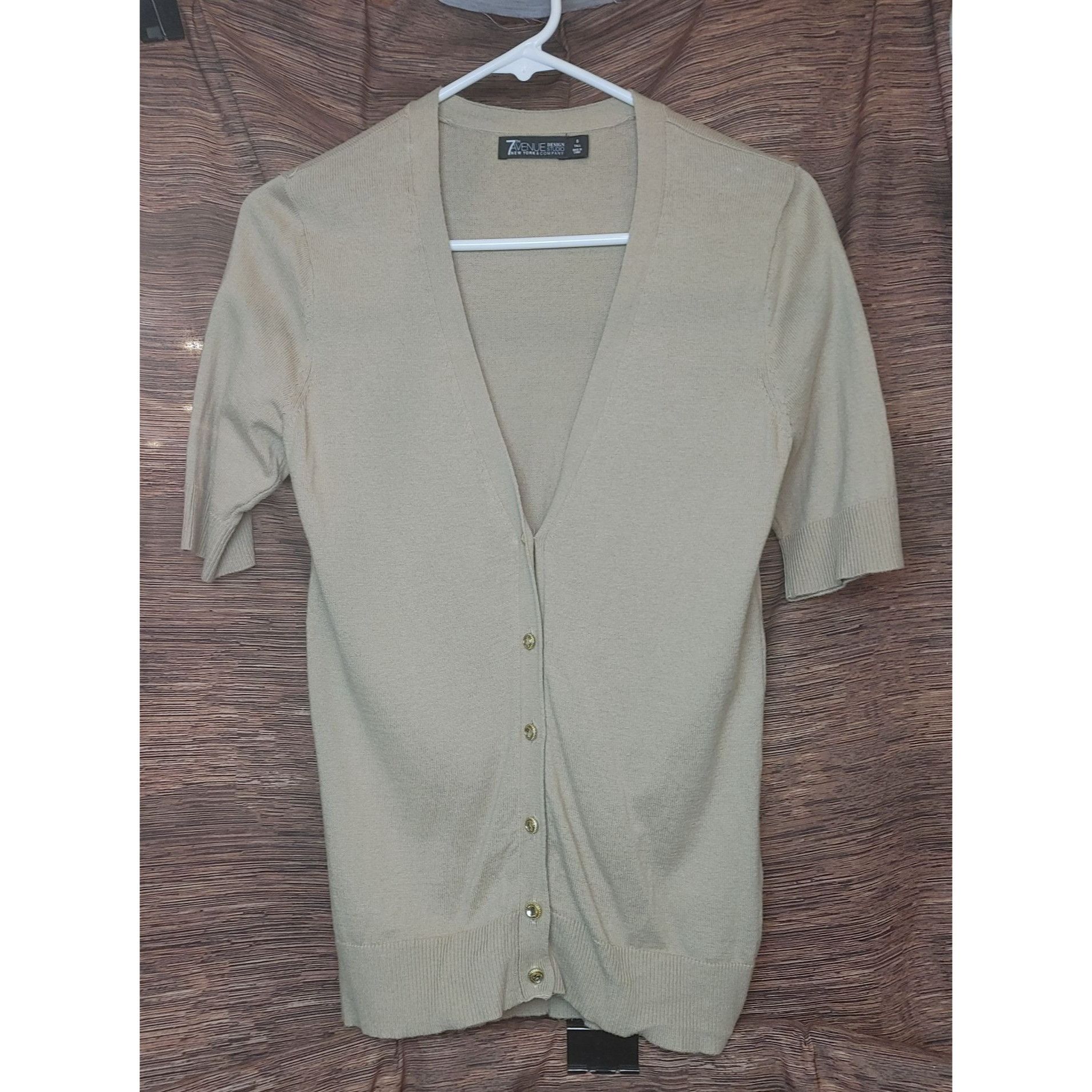 Other New York & Company 7th Avenue Design Studio Beige Button Up Size S / US 4 / IT 40 - 1 Thumbnail