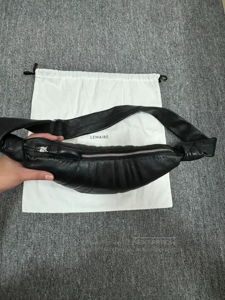 Lemaire LEMAIRE Small Black Lamb Leather Horn Bag Size ONE SIZE - 7 Thumbnail