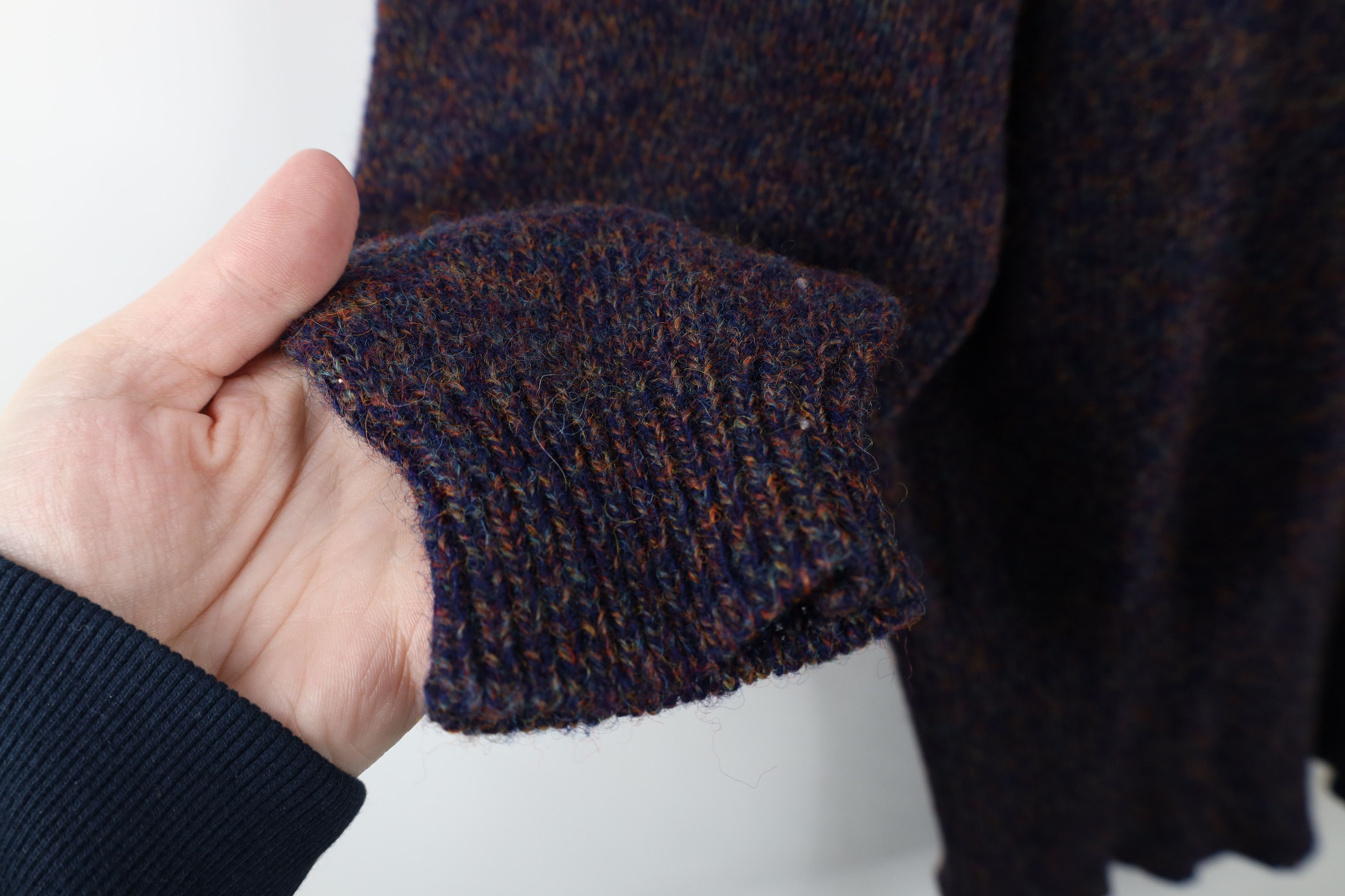 Vintage Vintage 90s Streetwear Pure Irish Wool Knit Pocket Sweater Size L / US 10 / IT 46 - 4 Thumbnail