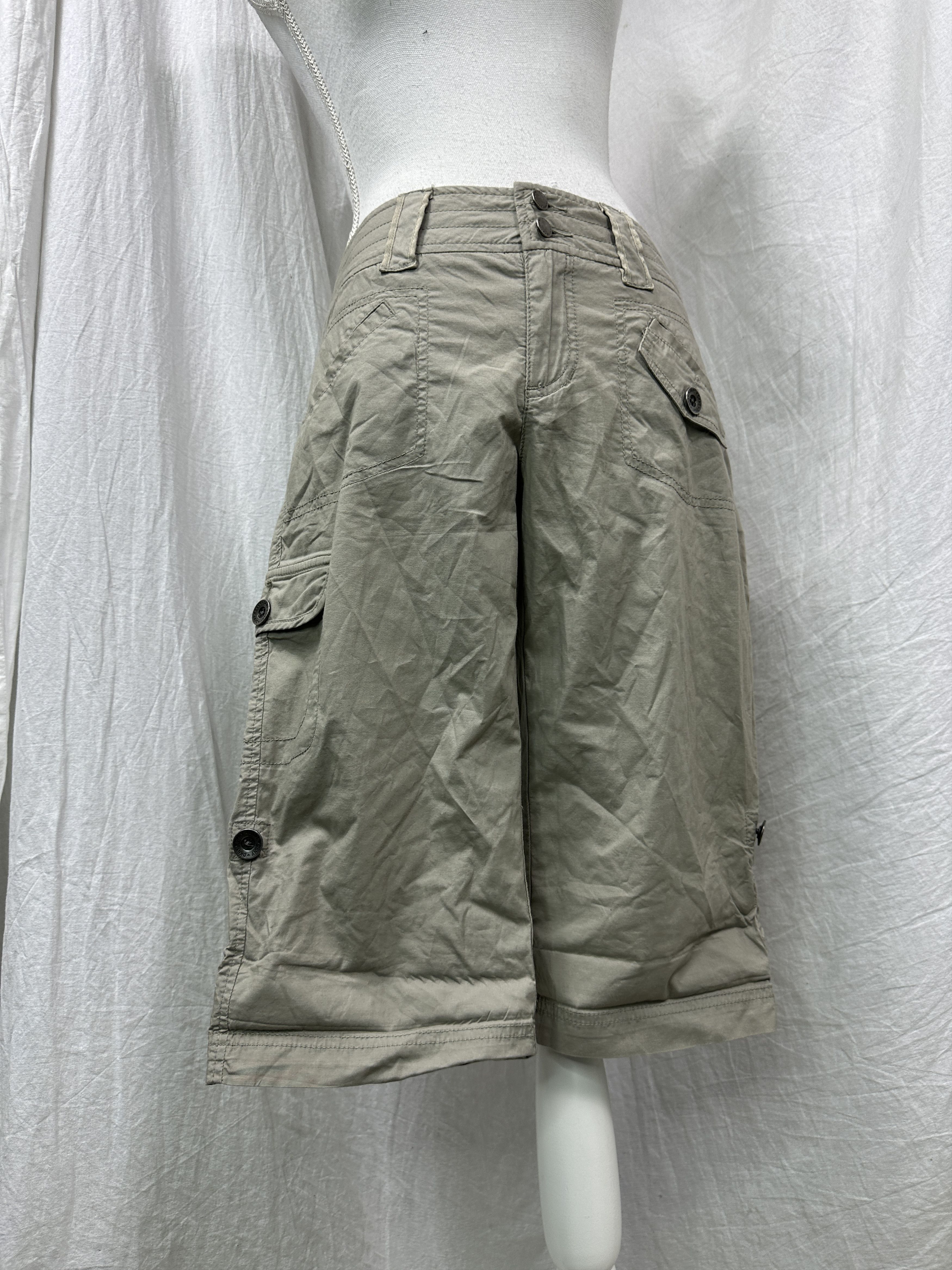 DKNY Vintage Streetwear Capri Cargo Shorts DKNY Y2K Size US 33 - 1 Thumbnail