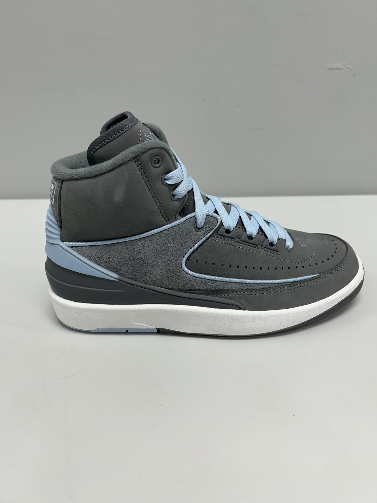 Nike Nike Air Jordan 2 Retro "Cool Grey" Sneakers Size US 6.5 / IT 36.5 - 1 Thumbnail