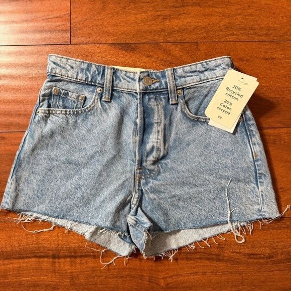H&M H&M Light Blue Cutt off Jean Shorts Sz 2 Size 26" / US 2 / IT 38 - 3 Thumbnail