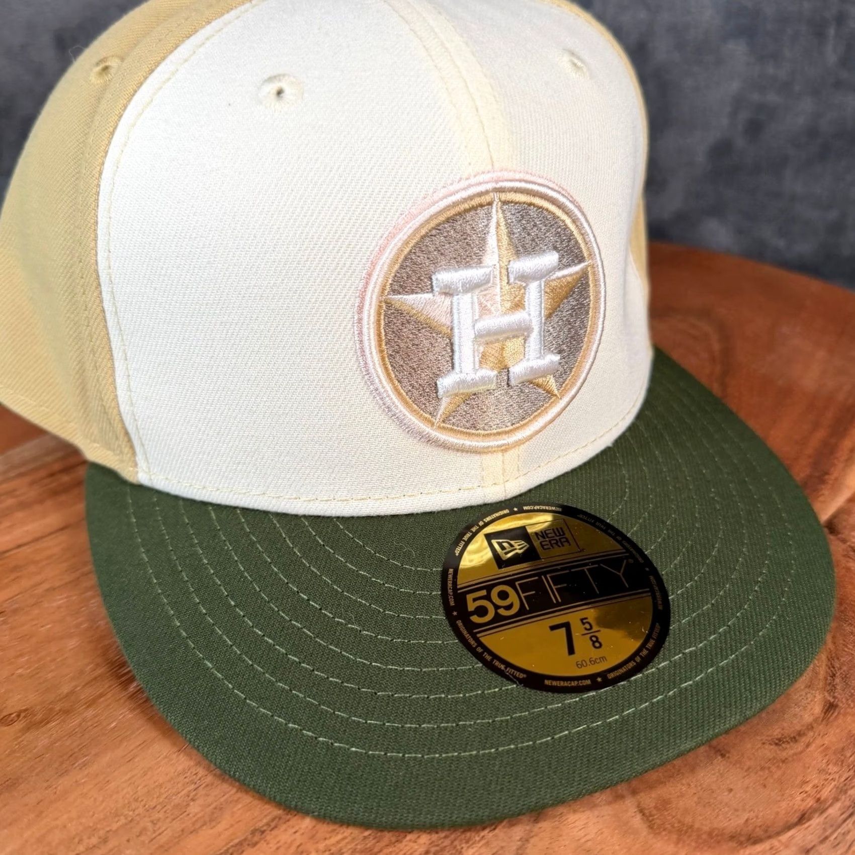 New Era New Era Houston Astros 59FIFTY Fitted Hat Mens 7 5/8 Gold Chrome Vegas Gold NWT Size ONE SIZE - 2 Thumbnail