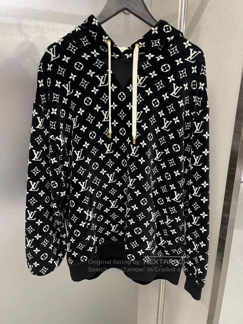Louis Vuitton Louis Vuitton Monogram Hoodie Black. Size US M / EU 48-50 / 2 - 1 Thumbnail
