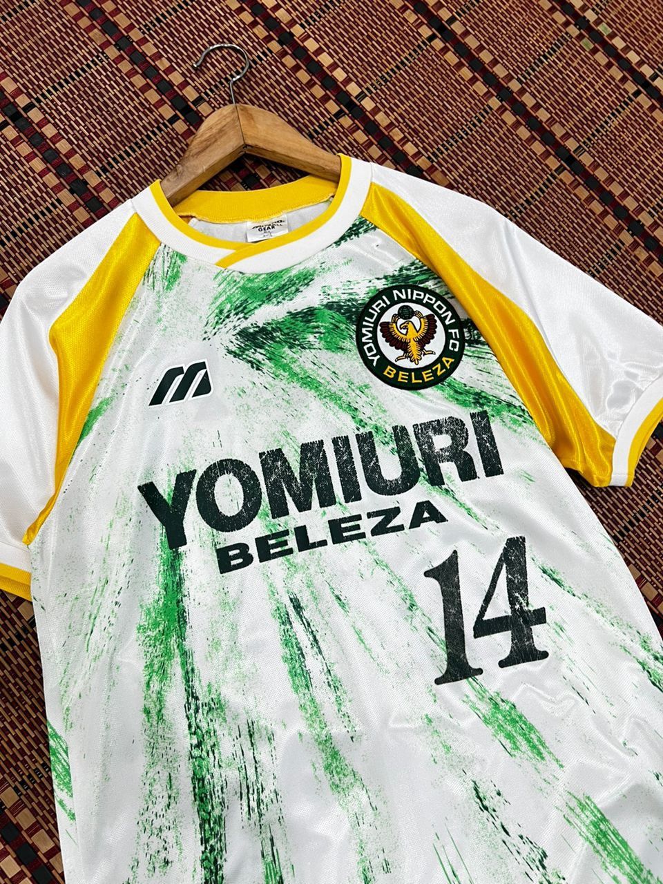 Other Vintage J league Yomiuri Nippon FC Jersey Size US L / EU 52-54 / 3 - 2 Thumbnail