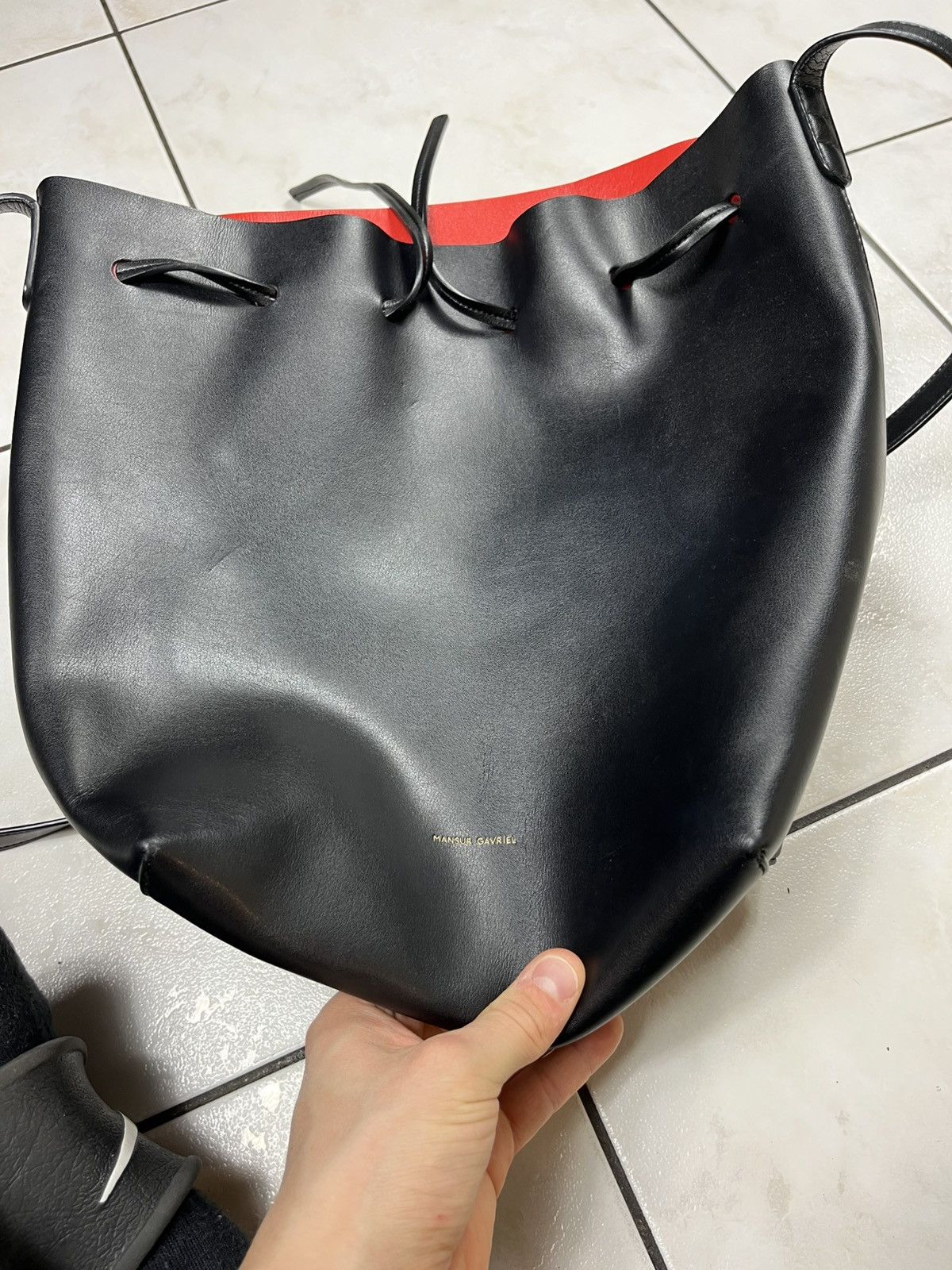 Mansur Gavriel Mansur Gavriel leather bucket bag black red big crossbody Size ONE SIZE - 16 Thumbnail