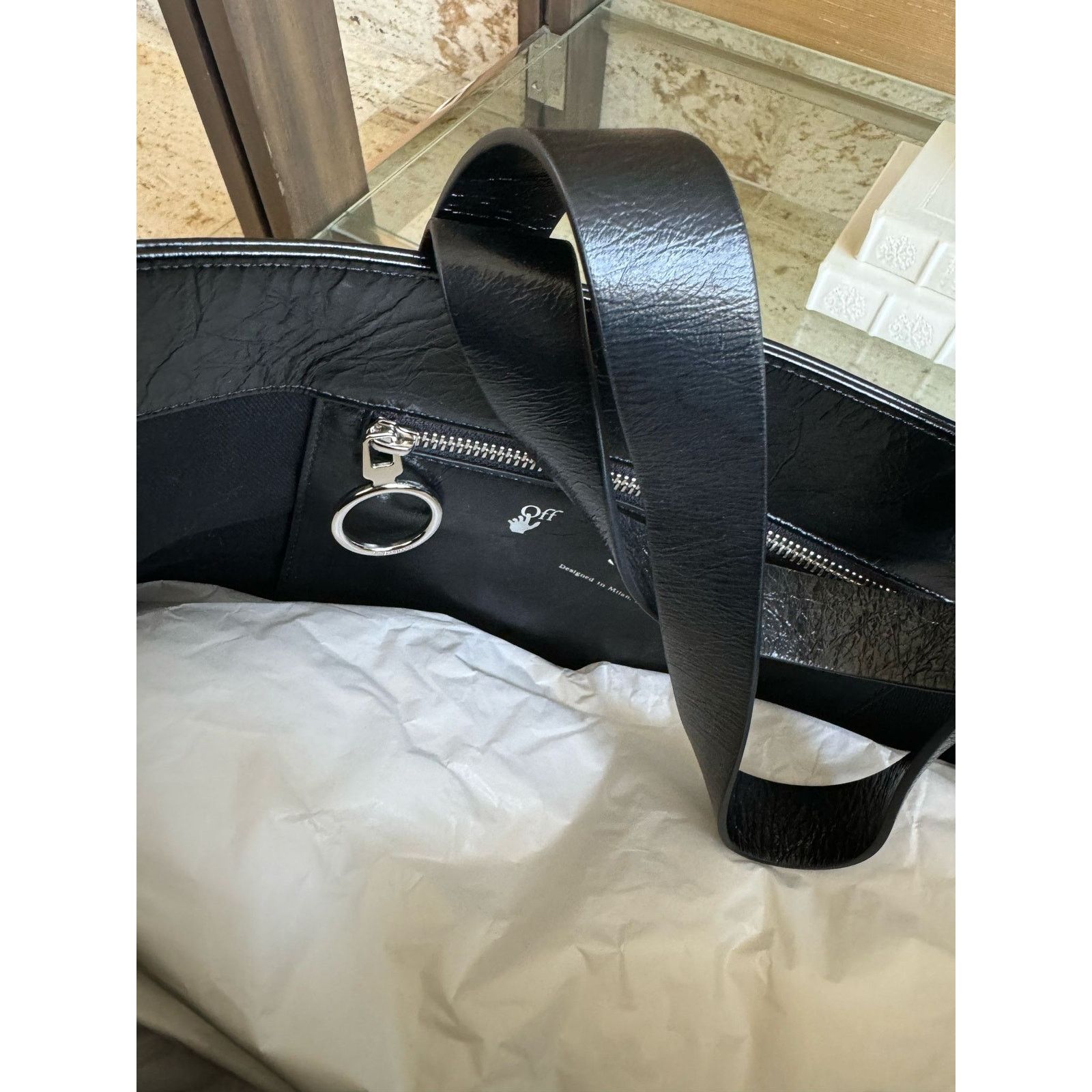 o1rshd1 Size: OS / Commercial Tote Bag in Black/White